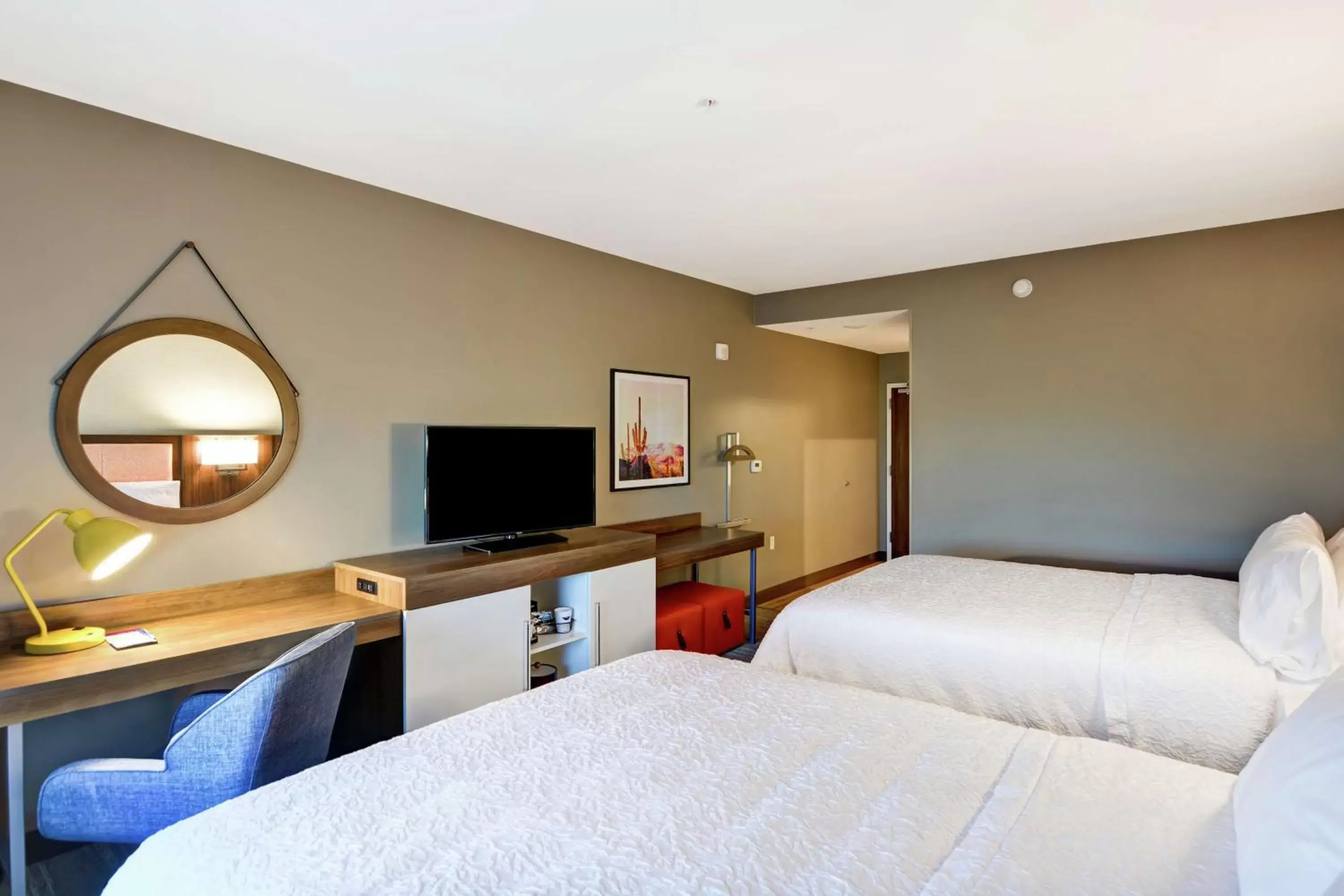 Bedroom, TV/Entertainment Center in Hampton Inn & Suites Tucson Marana