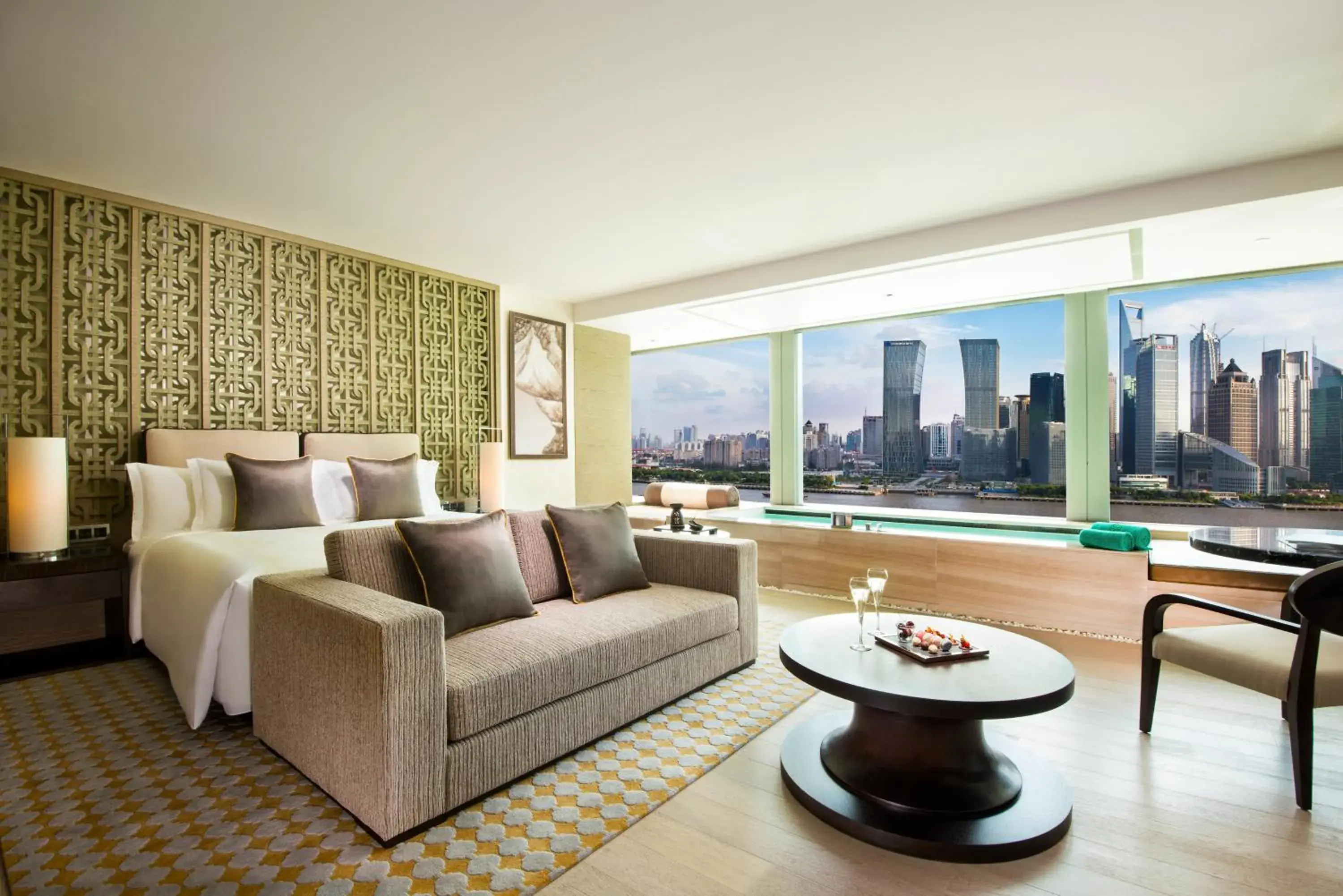 View (from property/room), Seating Area in Banyan Tree Shanghai On The Bund