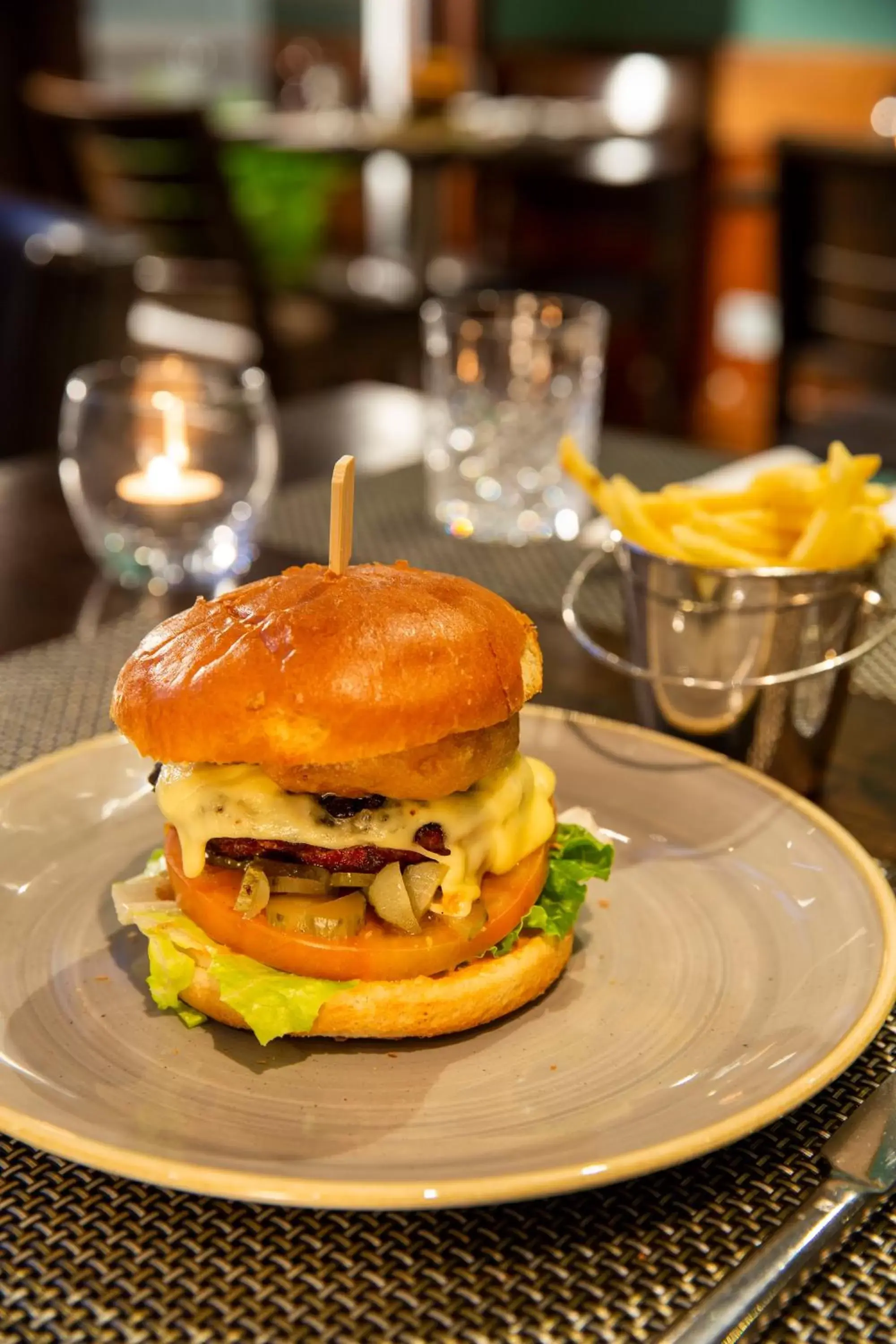 Restaurant/places to eat in The Bruntsfield Hotel