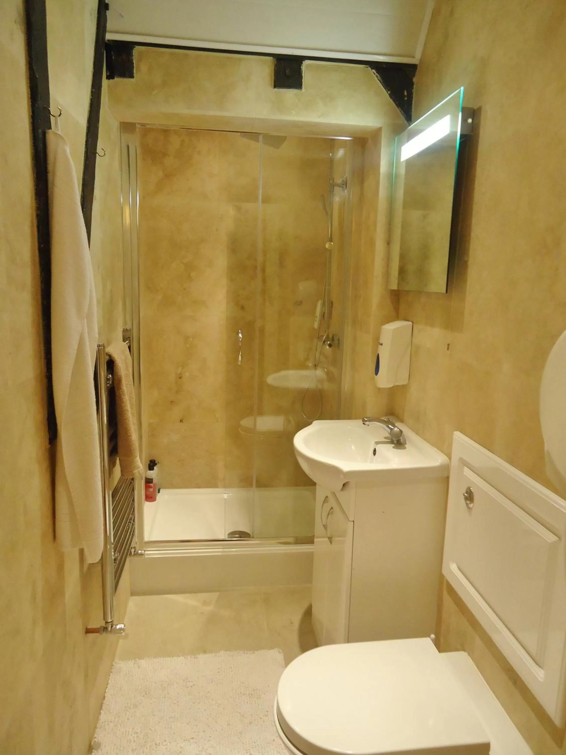 Bathroom in Hour Glass Hotel