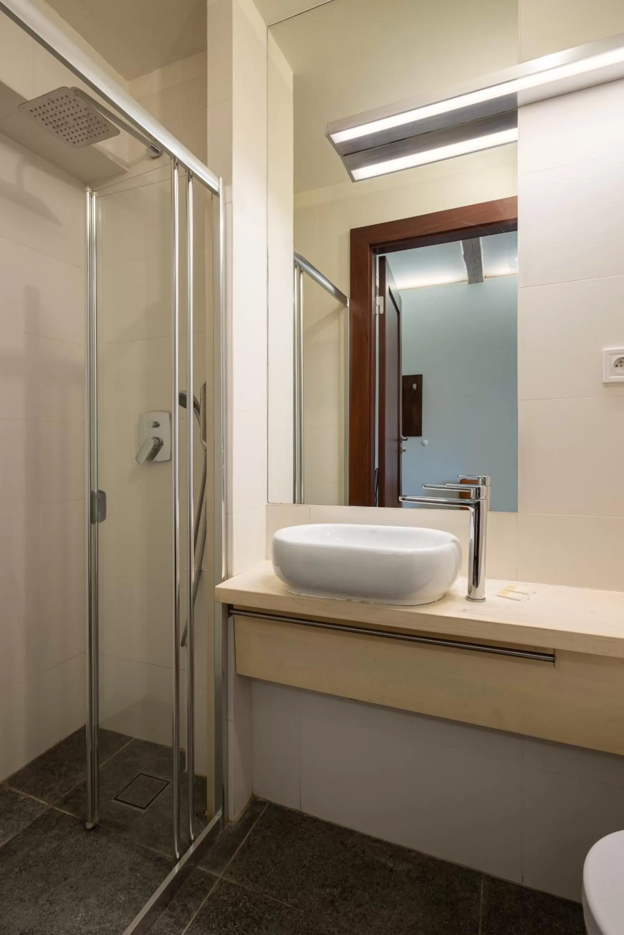 Shower in Hotel Beskid