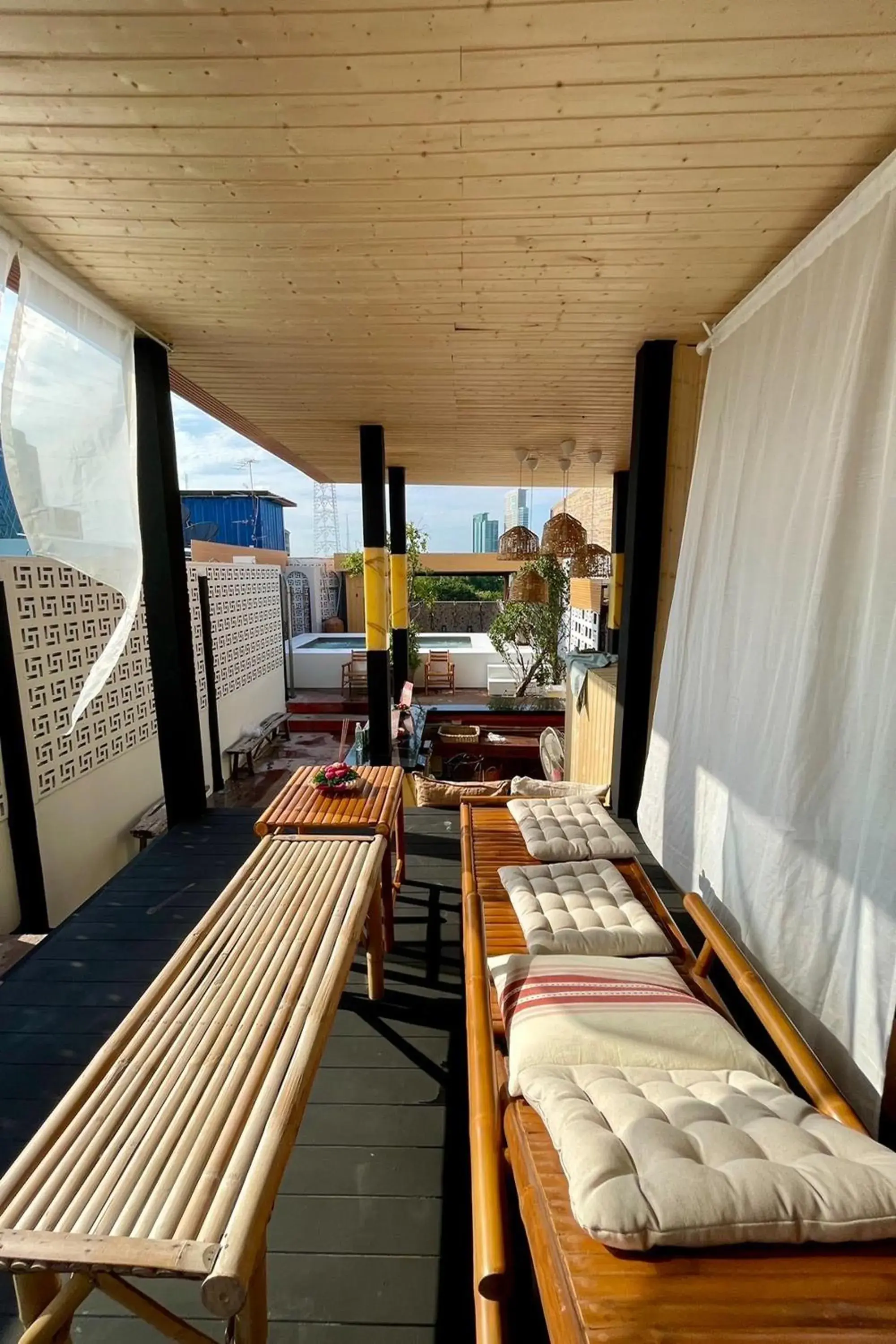 Balcony/Terrace in Blu Cabin Poshtel