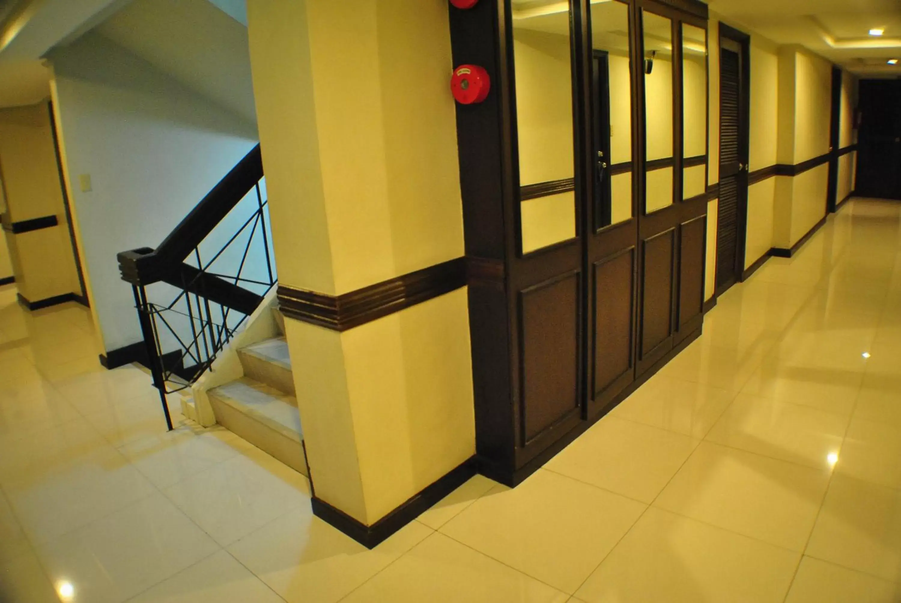 Area and facilities in Fersal Hotel Neptune Makati