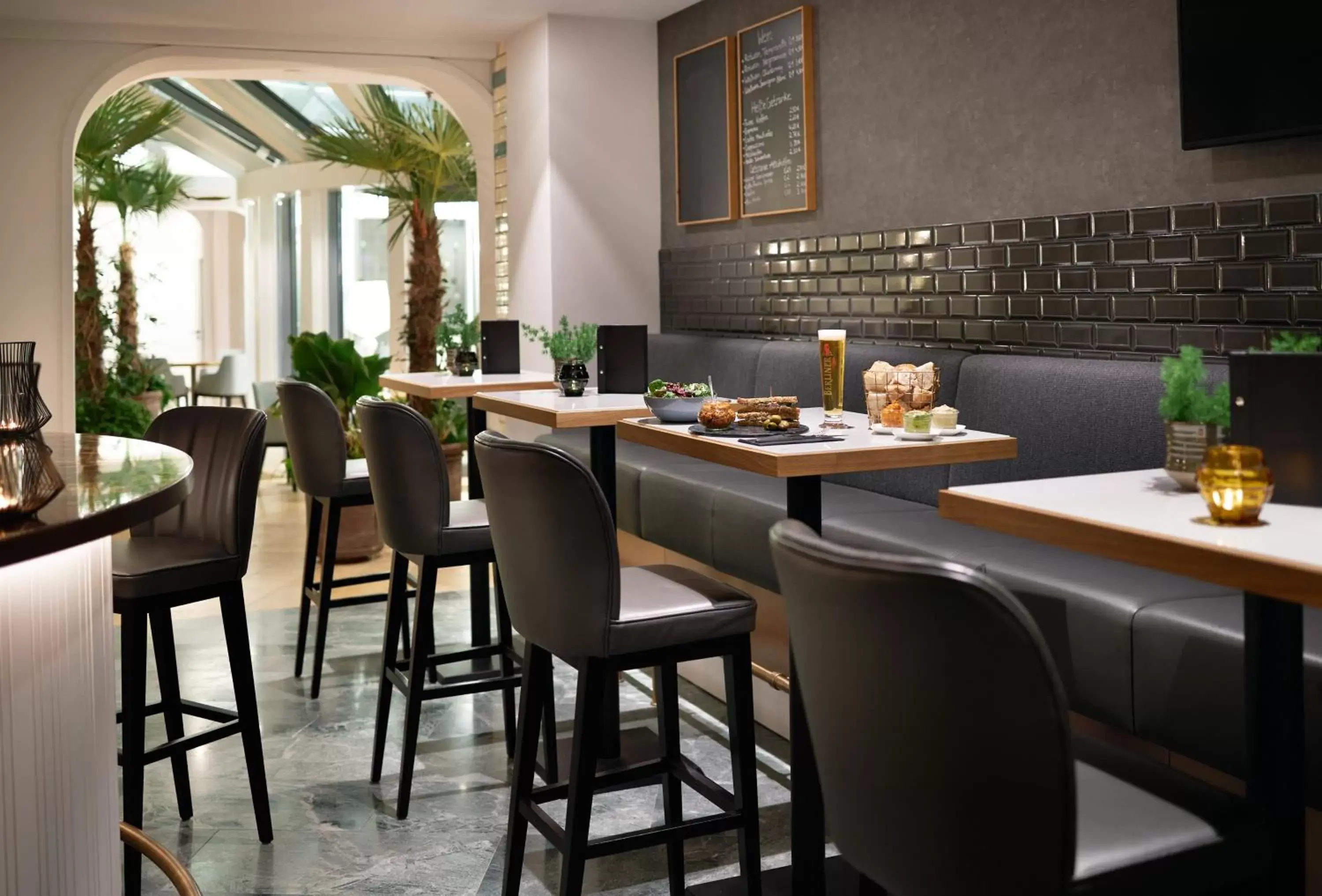 Restaurant/places to eat in Classik Hotel Alexander Plaza Restaurant/places to eat in Classik Hotel Alexander Plaza