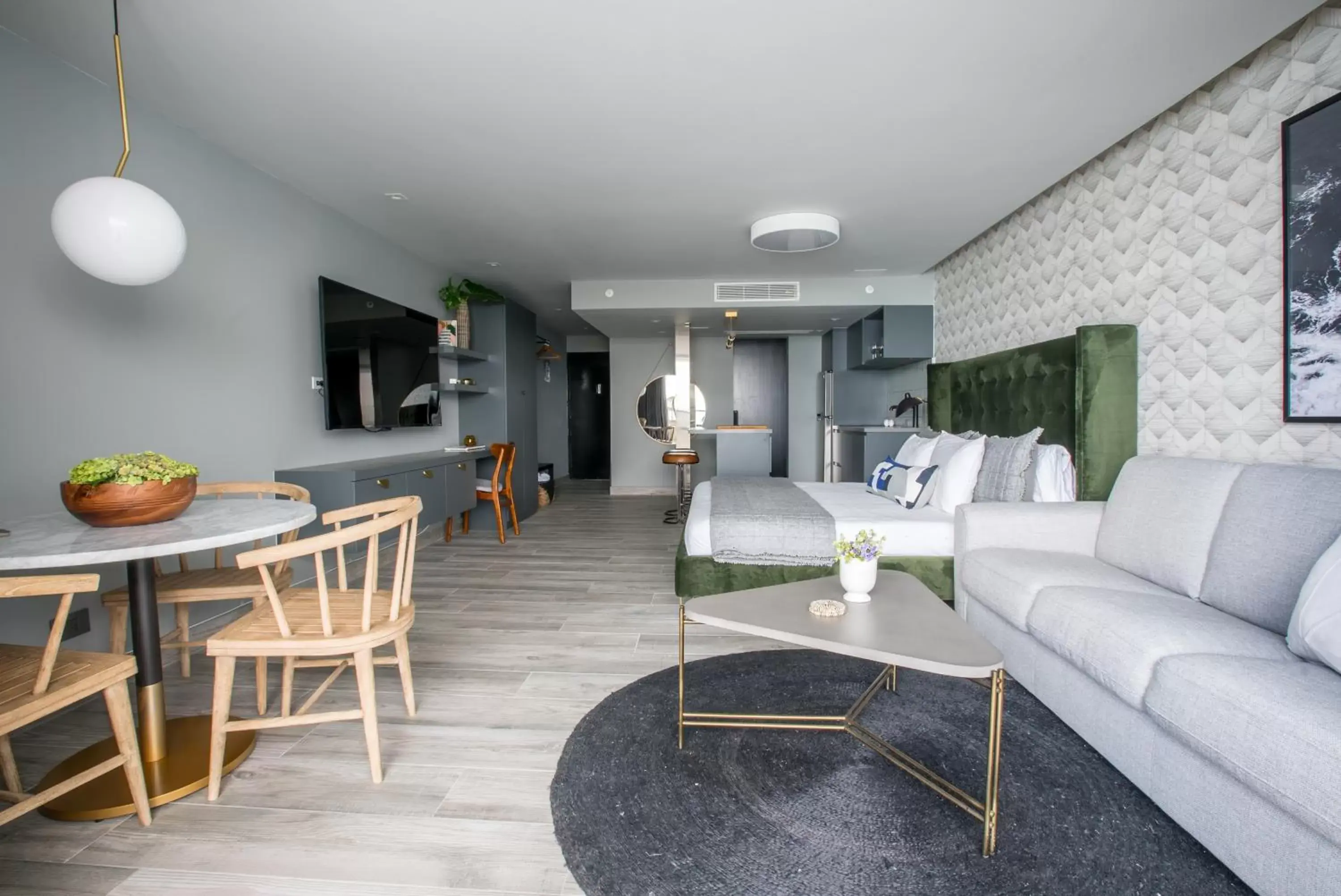 Living room, Seating Area in OCEAN VIEW DELUXE SUITE: PVT. BEACH & POOL