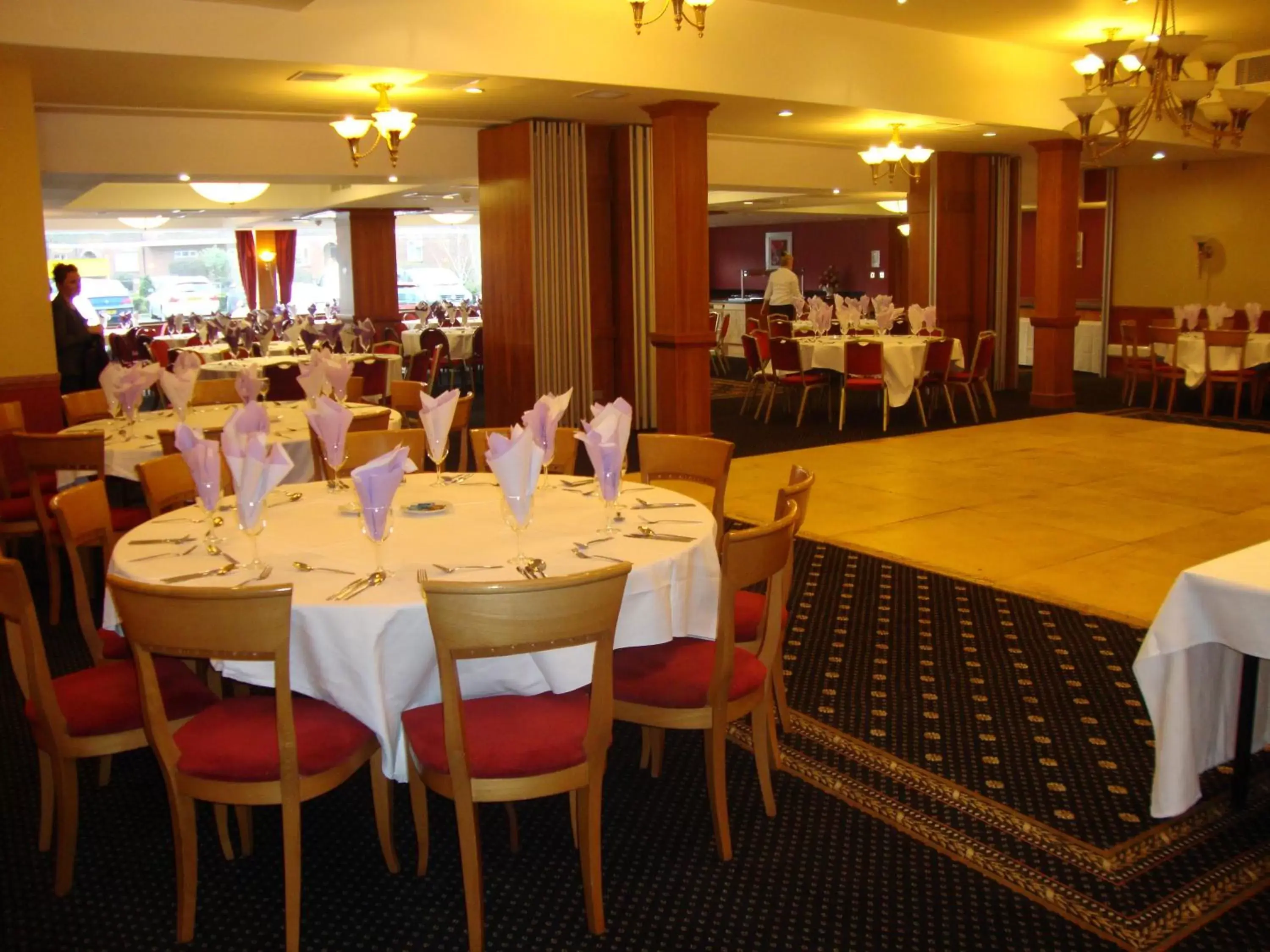 Banquet/Function facilities, Restaurant/Places to Eat in London - Wembley International Hotel