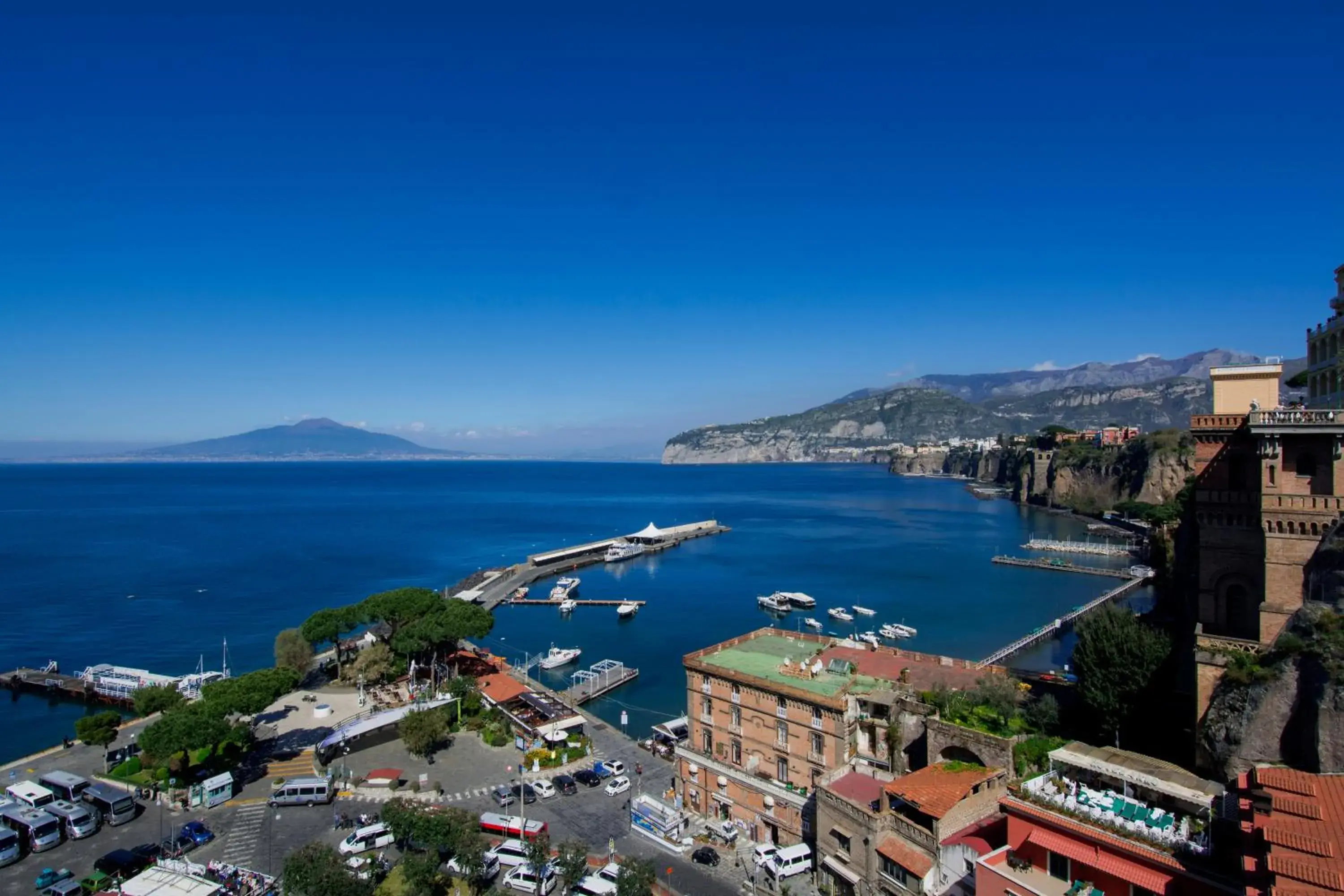 On site, Bird's-eye View in Hotel Leone