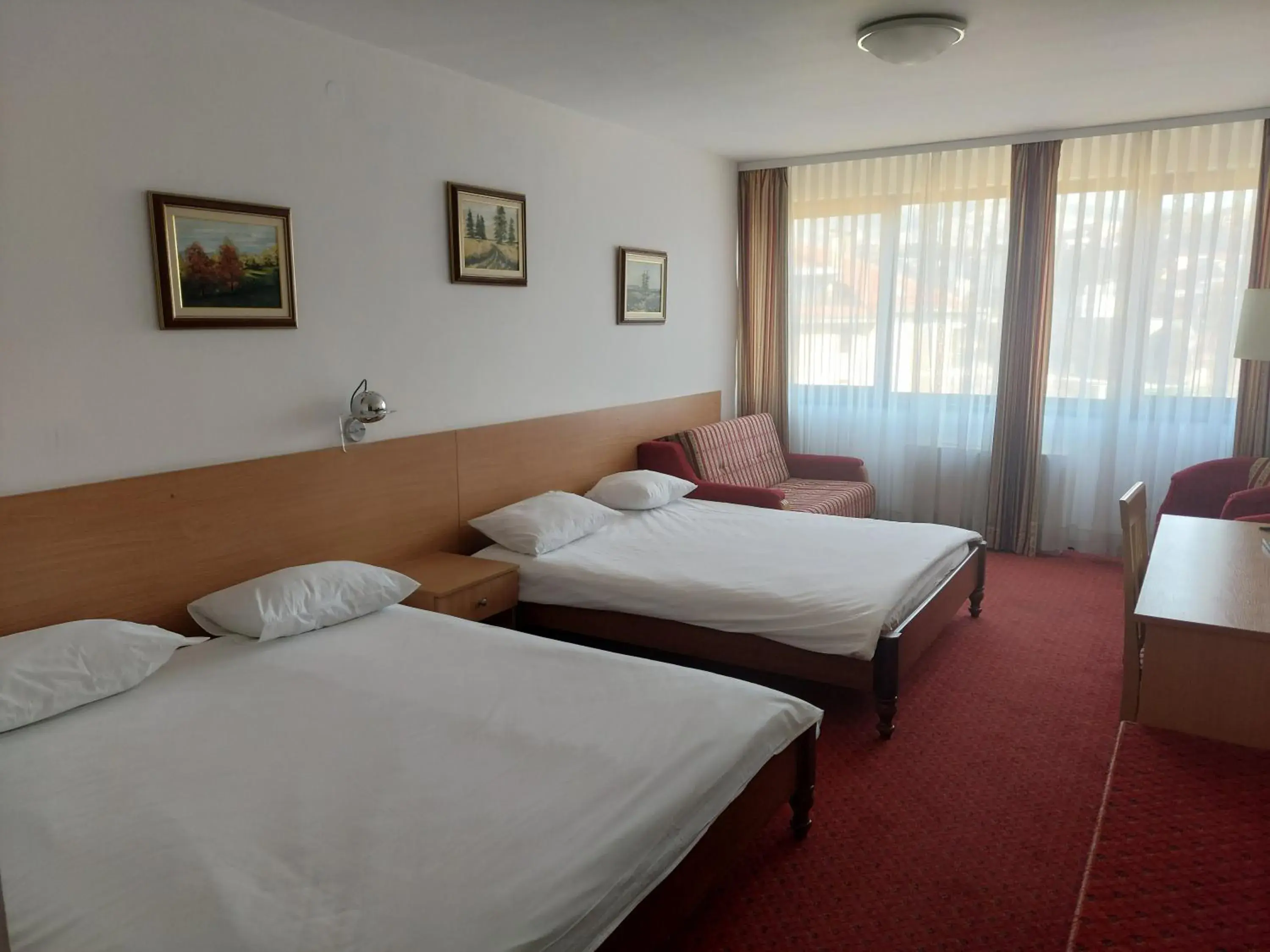 Bedroom, Bed in Hotel Grand