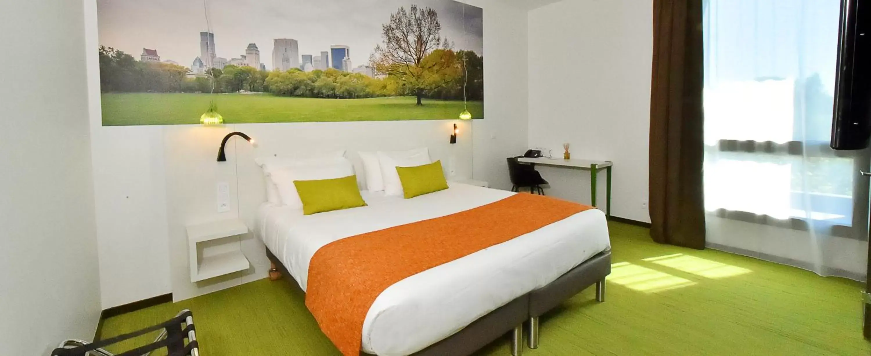 Bedroom, Bed in Central Park Hôtel & Spa