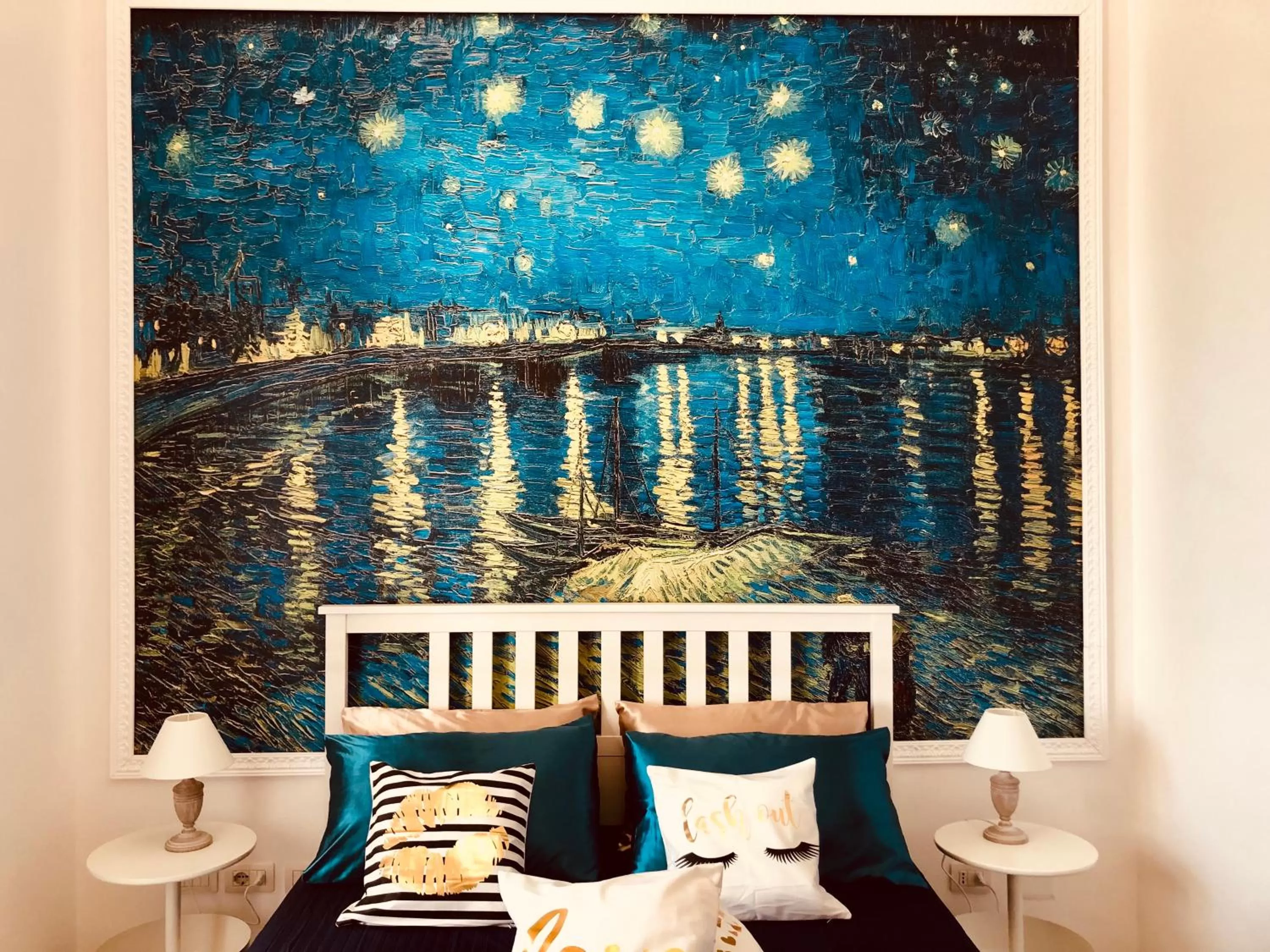 Photo of the whole room in RarityArt GuestHouse