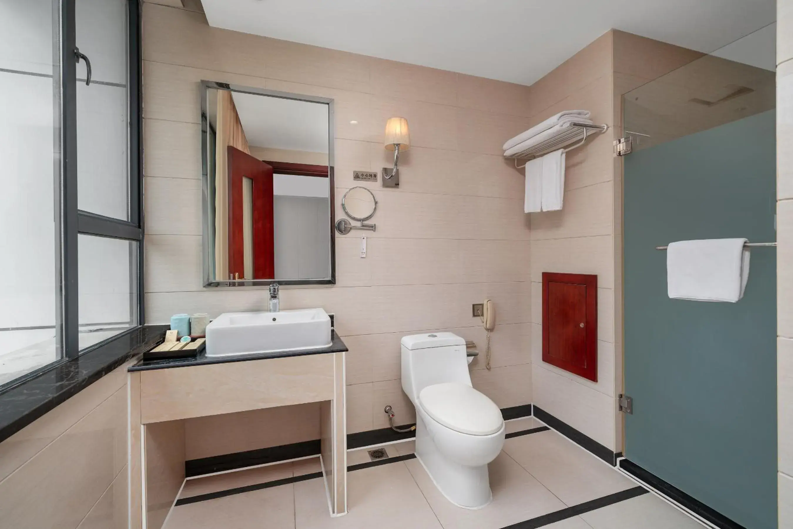 Bathroom in Shi Liu Hotel