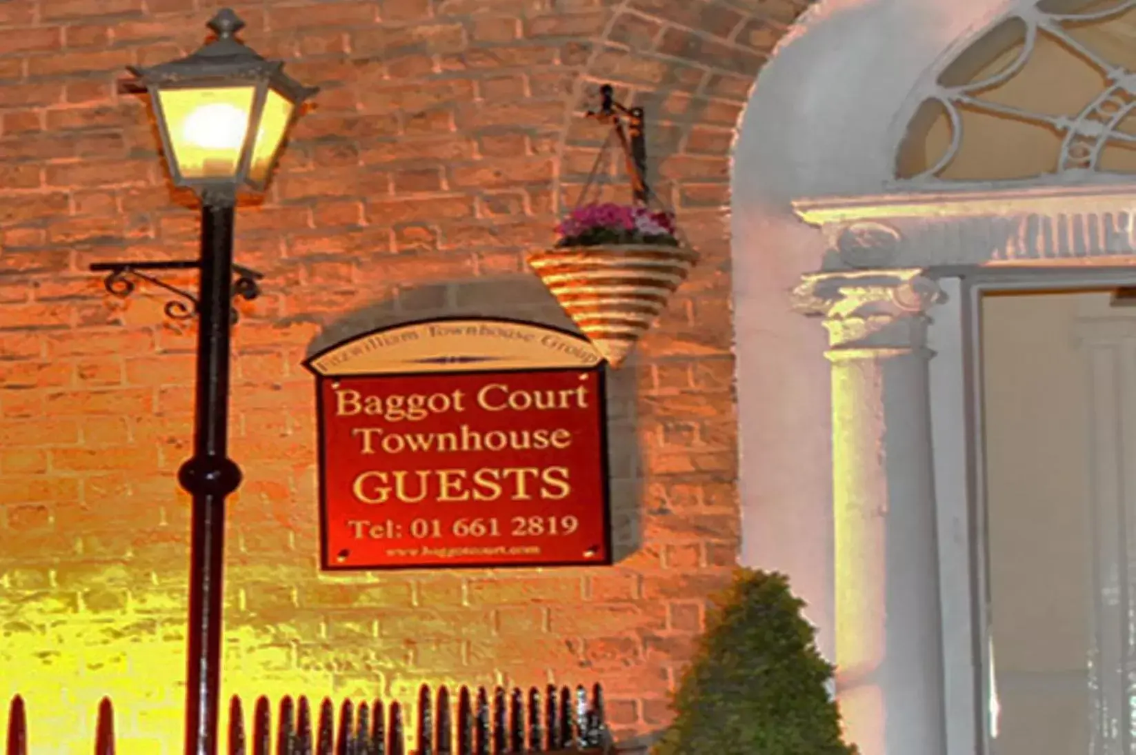 Property logo or sign in Baggot Court Townhouse