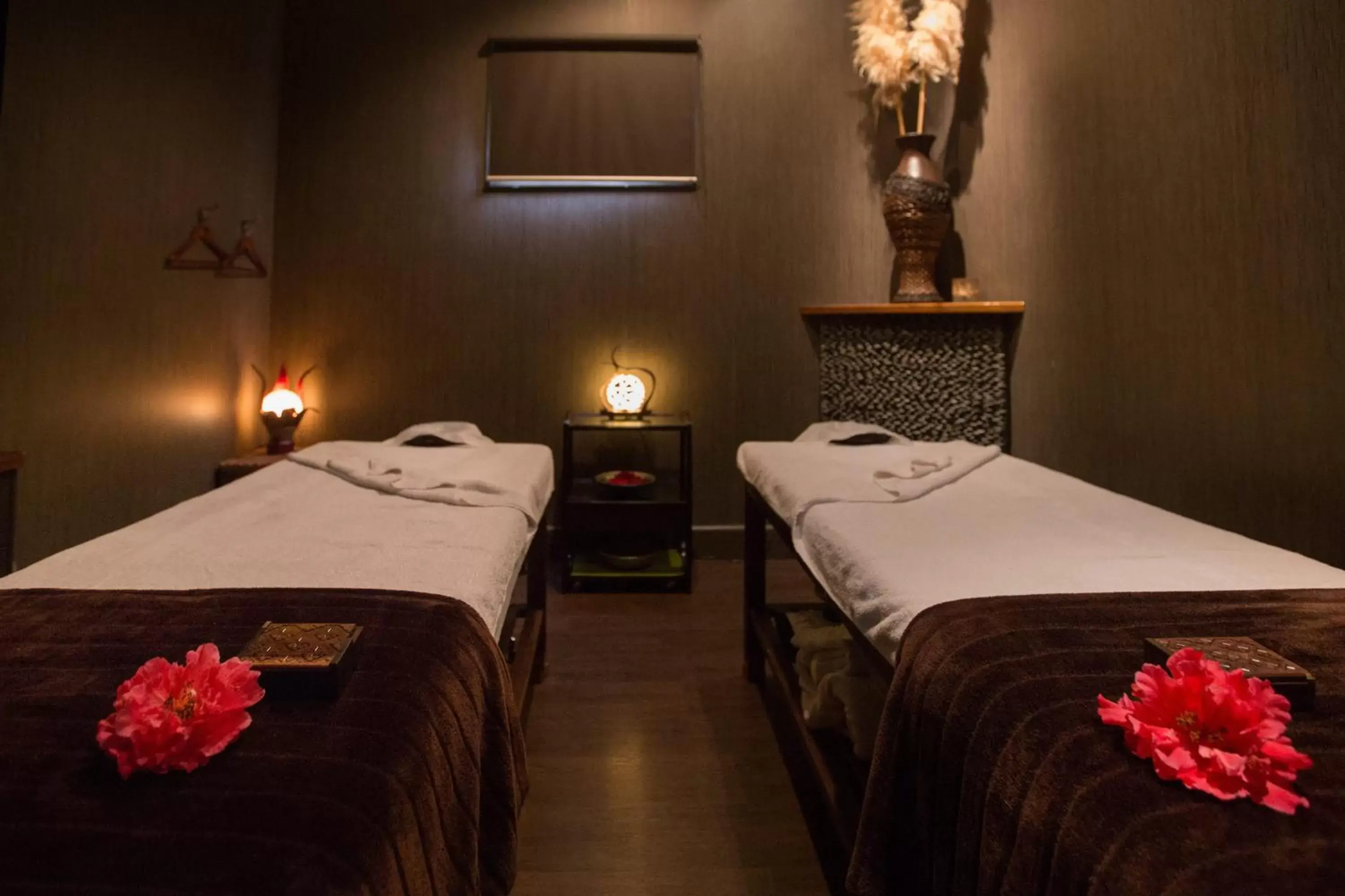 Massage, Bed in Castaways Resort