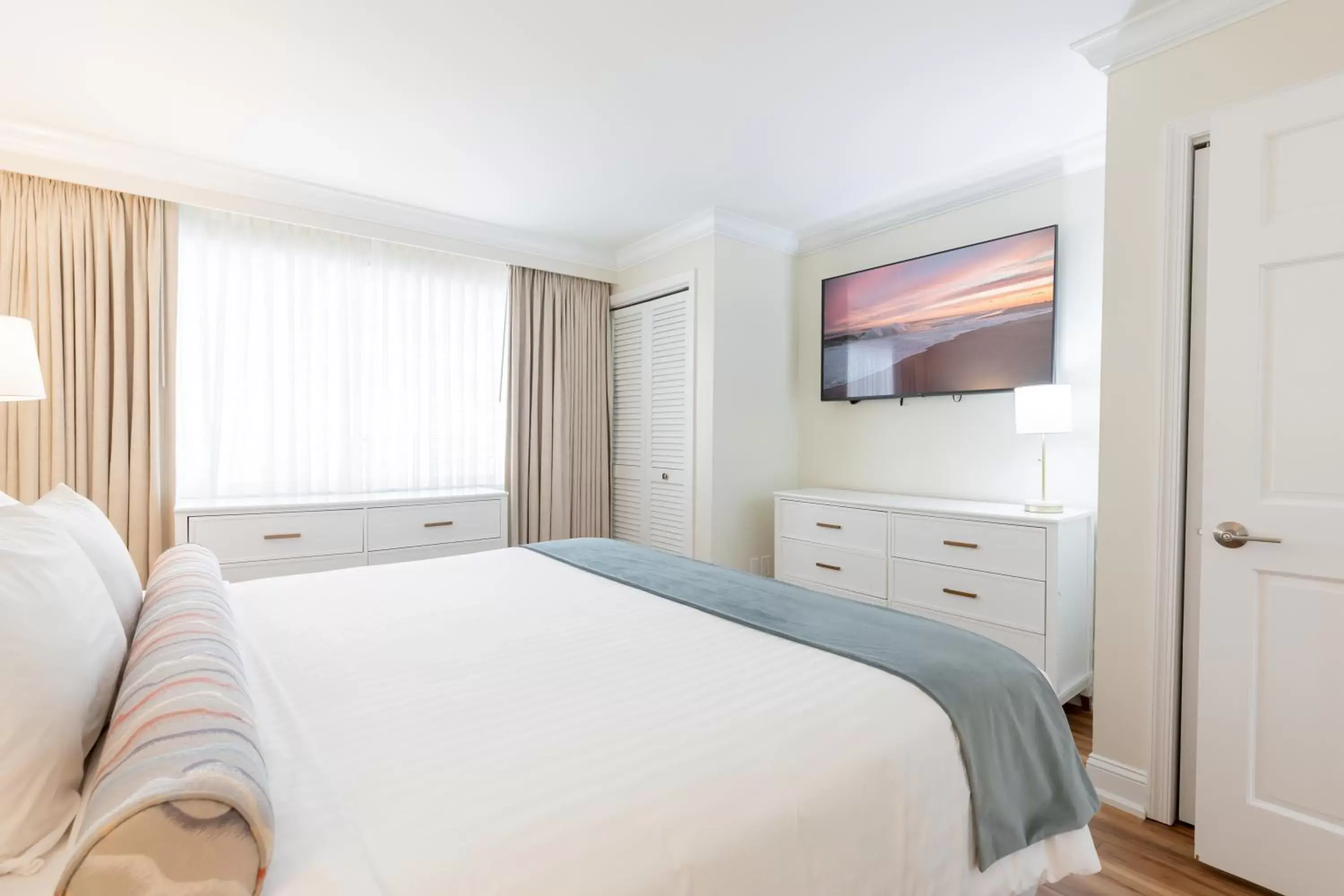 Bedroom, Bed in La Mer Beachfront Resort