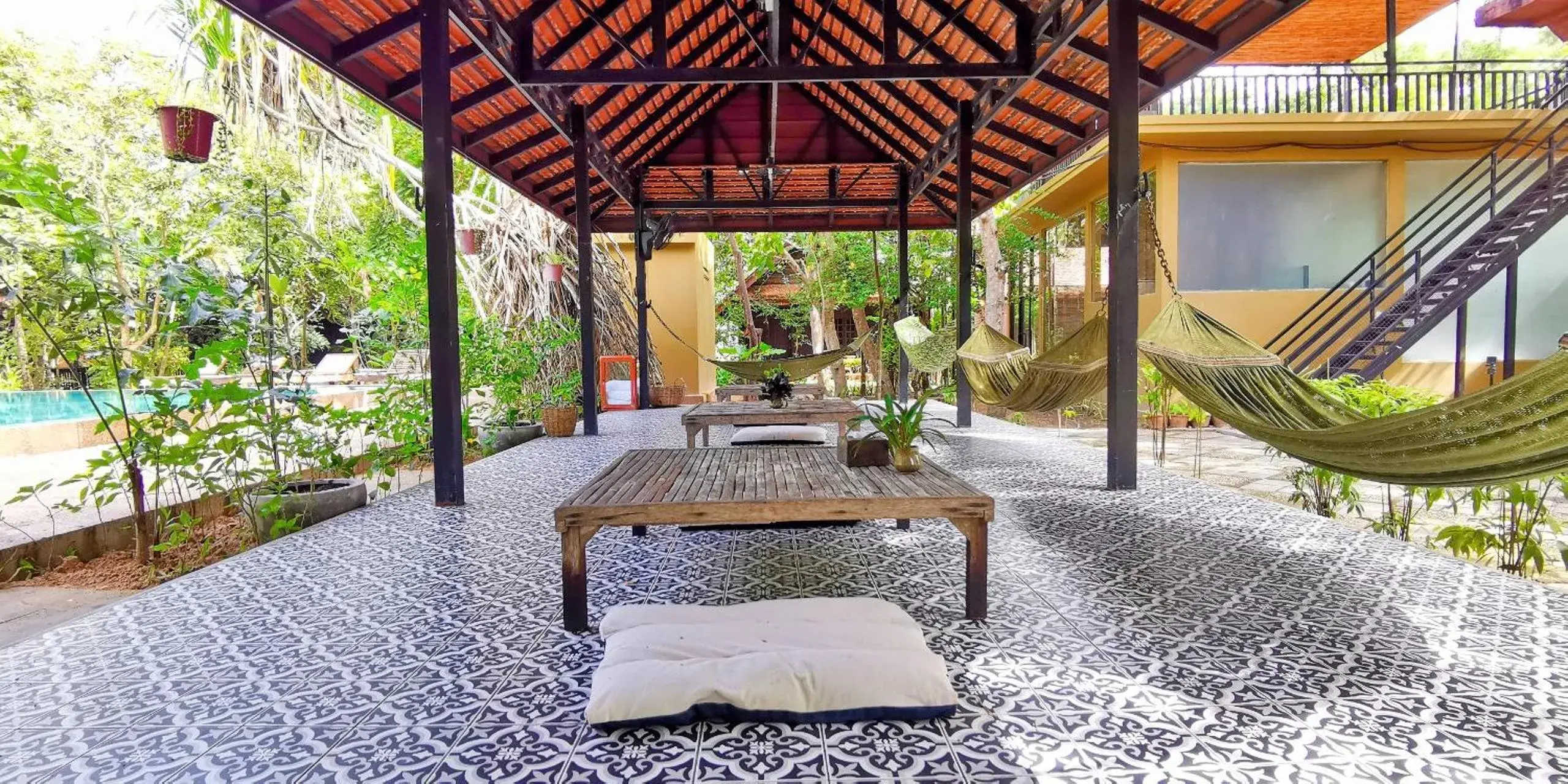 Seating area in Palm Village Resort & Spa