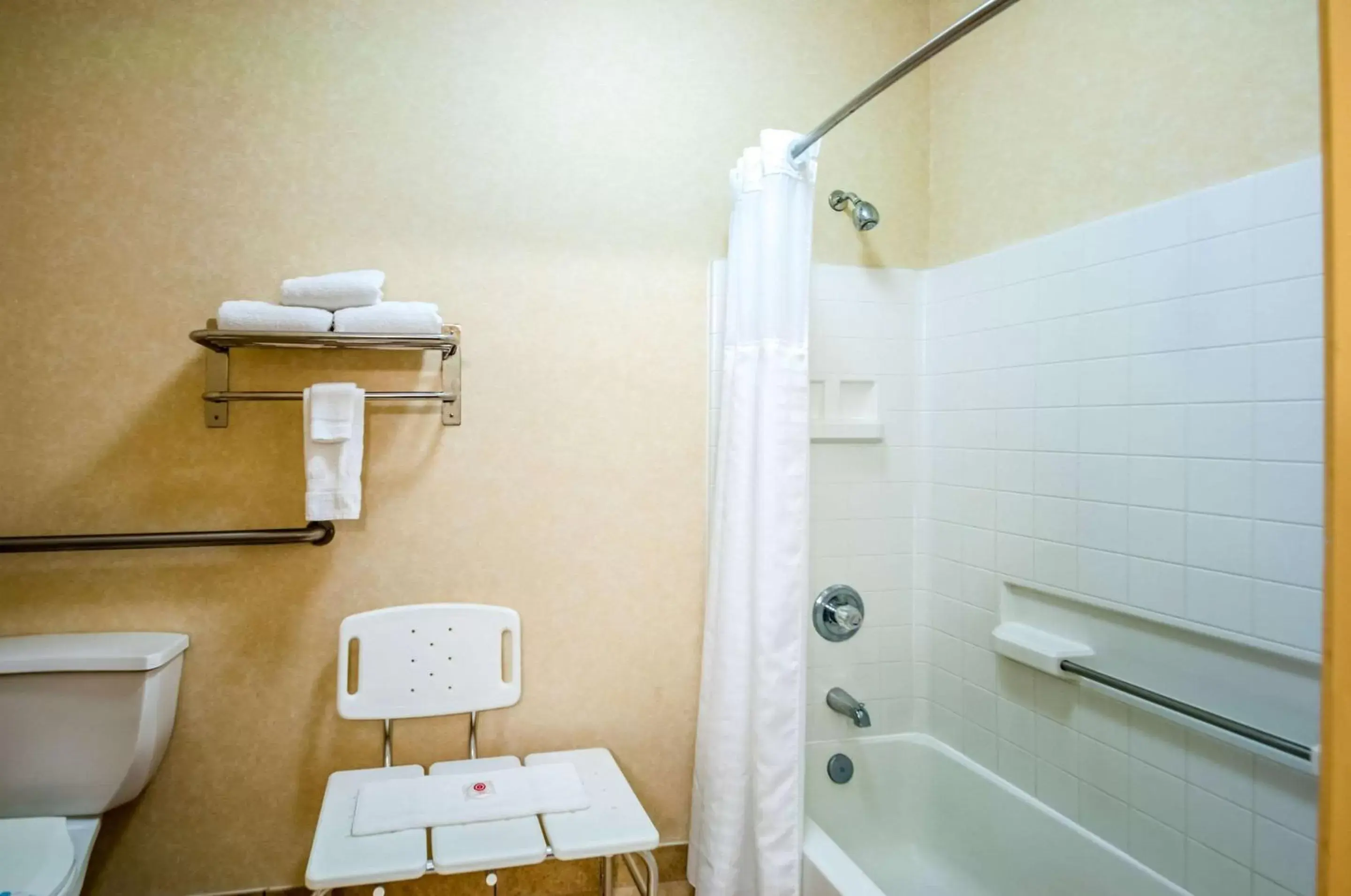 Bathroom in Comfort Inn and Suites North East