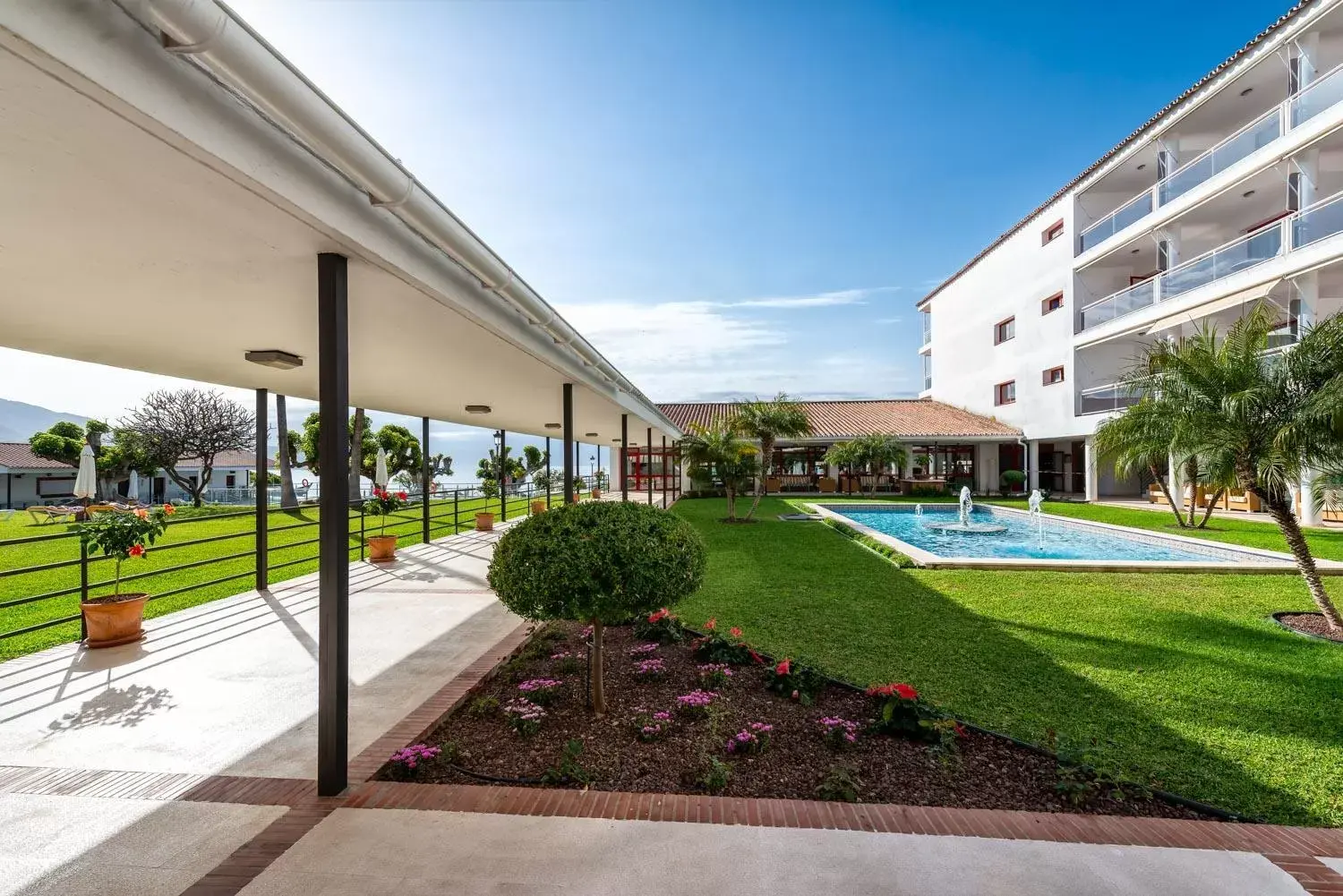 Garden, Swimming Pool in Parador de Nerja