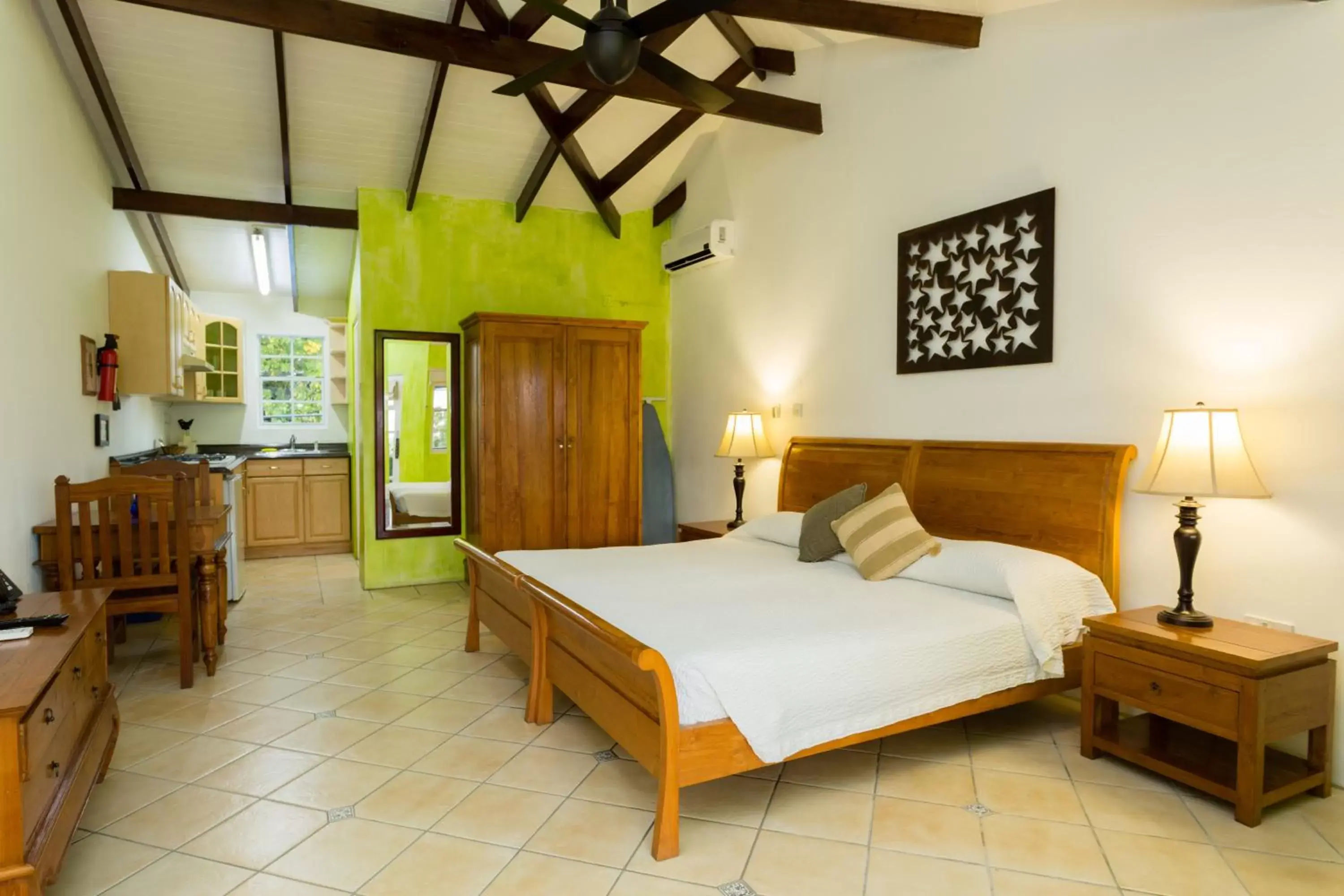 Bedroom, Bed in True Blue Bay Resort Bedroom, Bed in True Blue Bay Resort