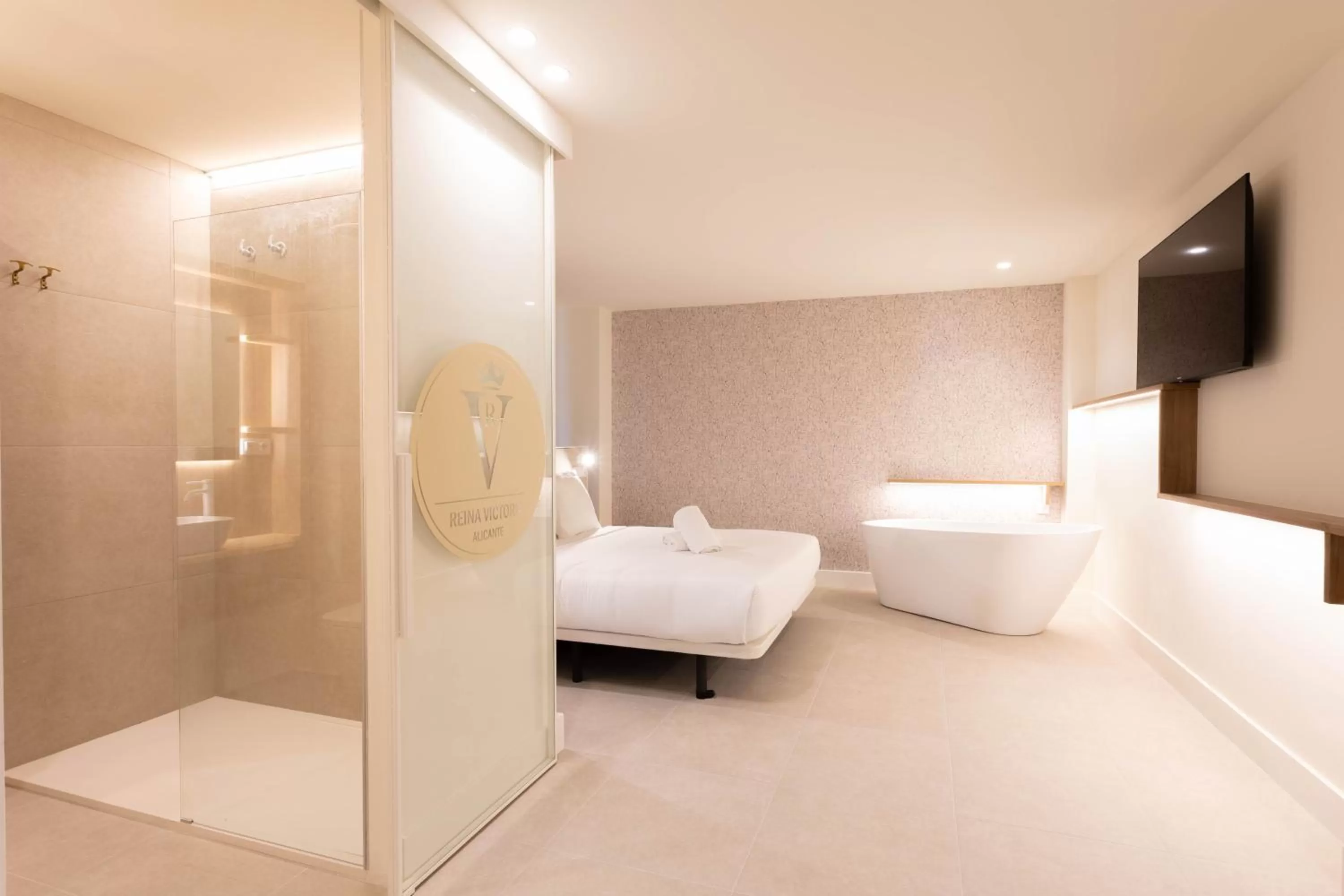 Bathroom in Reina Victoria Velázquez