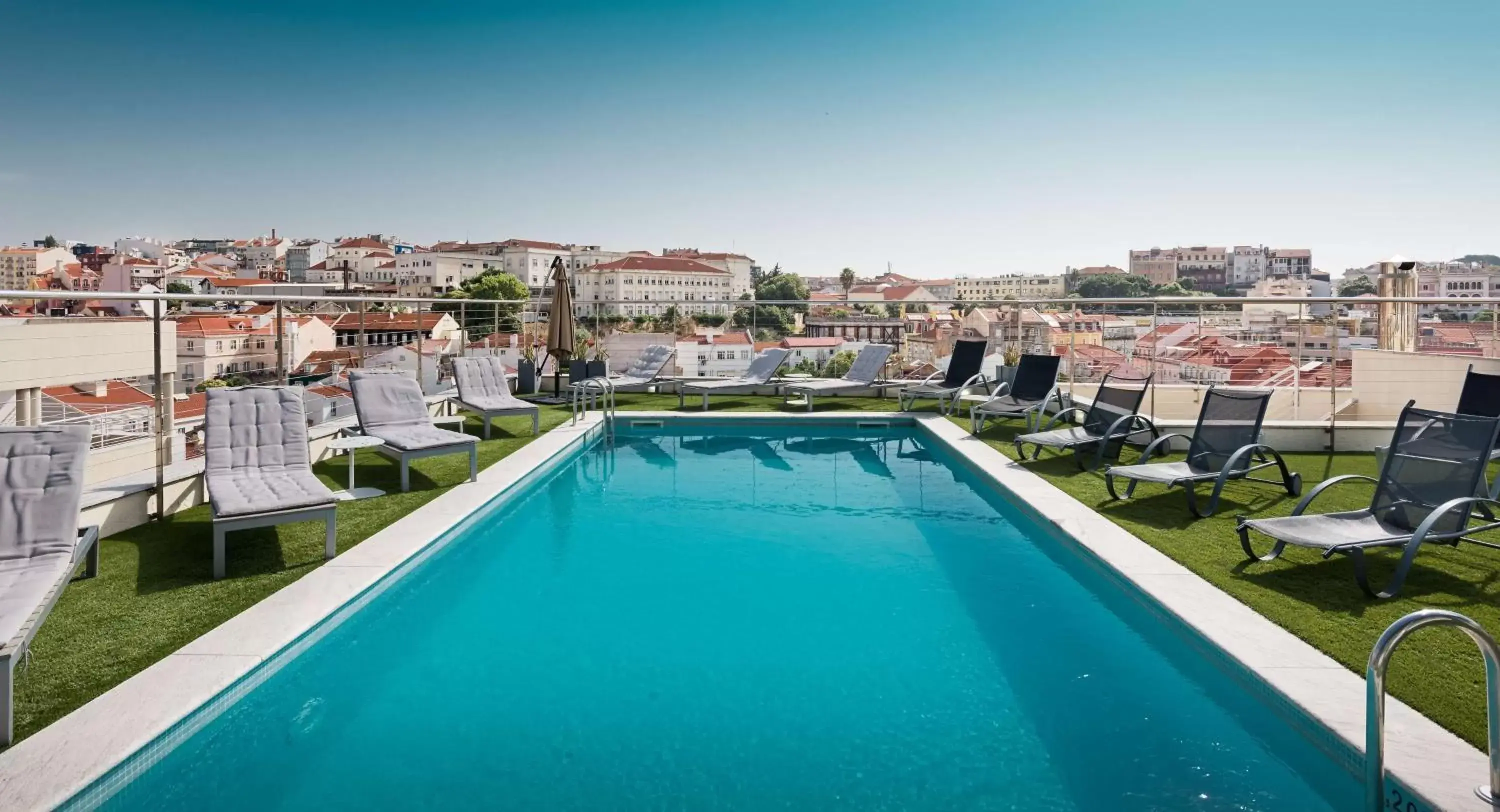 Activities, Swimming Pool in NH Collection Lisboa Liberdade