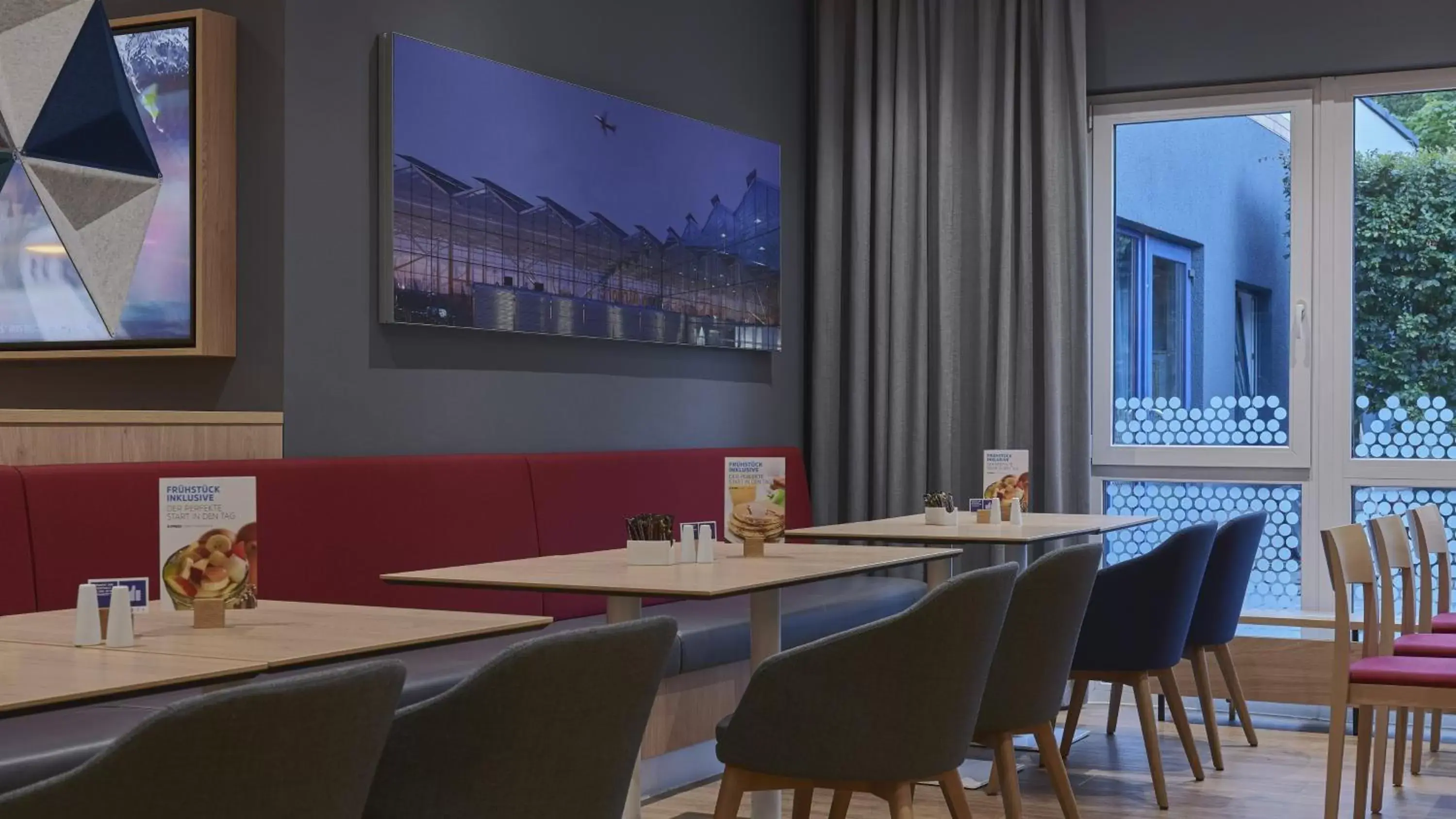 Breakfast, Restaurant/Places to Eat in Holiday Inn Express Cologne Troisdorf, an IHG Hotel