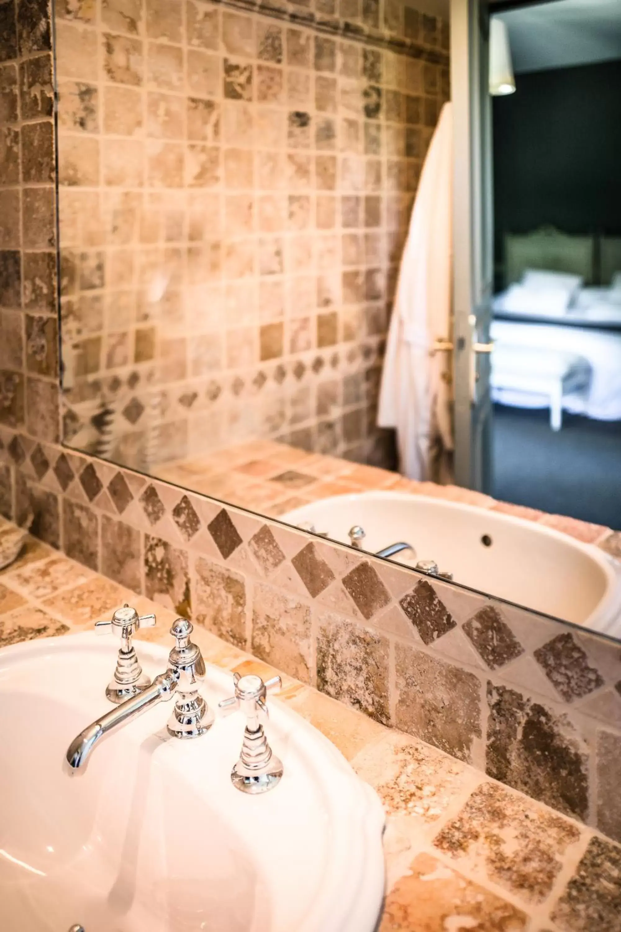 Bathroom in Hôtel Helvie - Les Collectionneurs