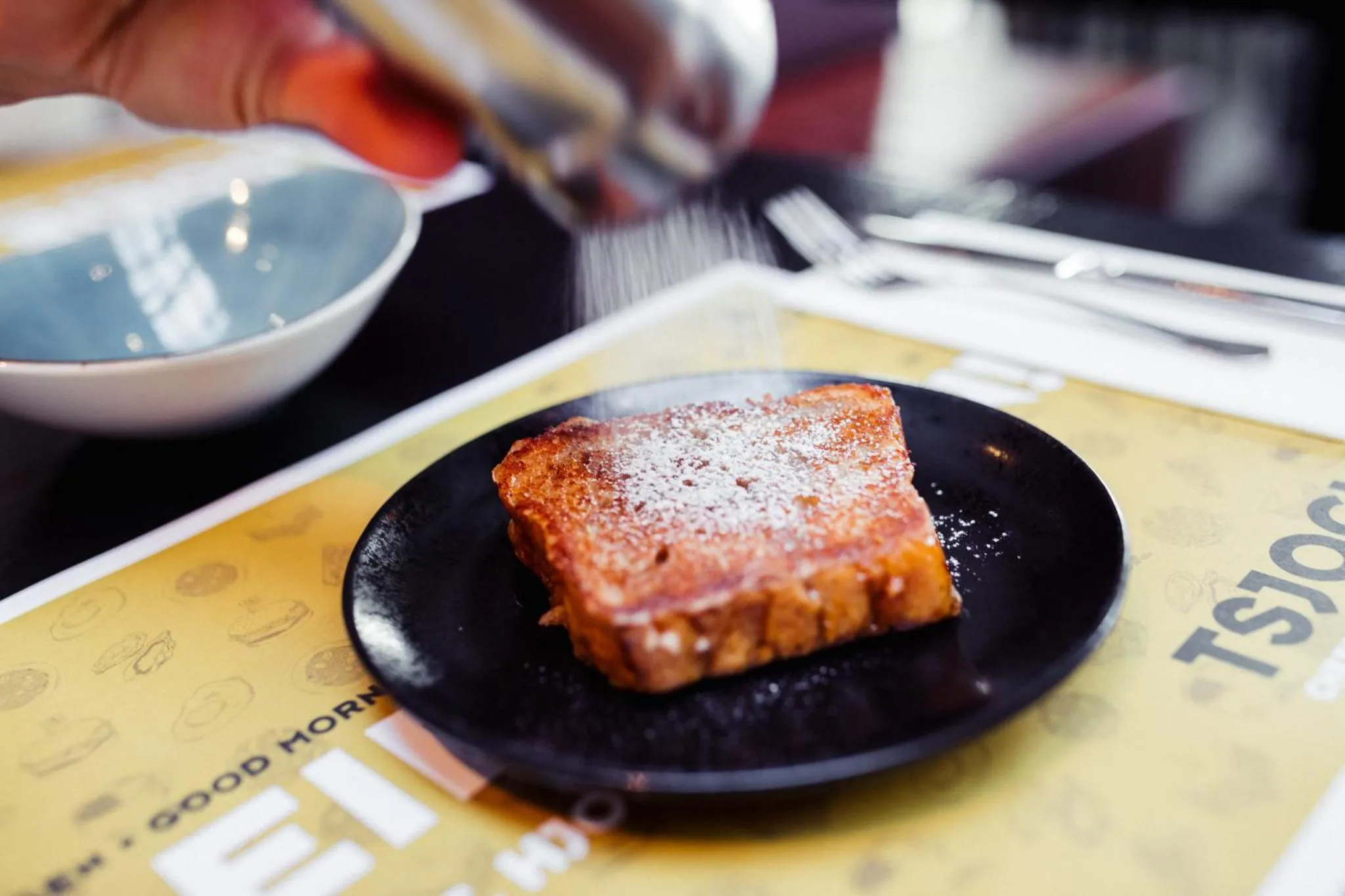 Food and drinks in Post-Plaza Hotel & Grand Café