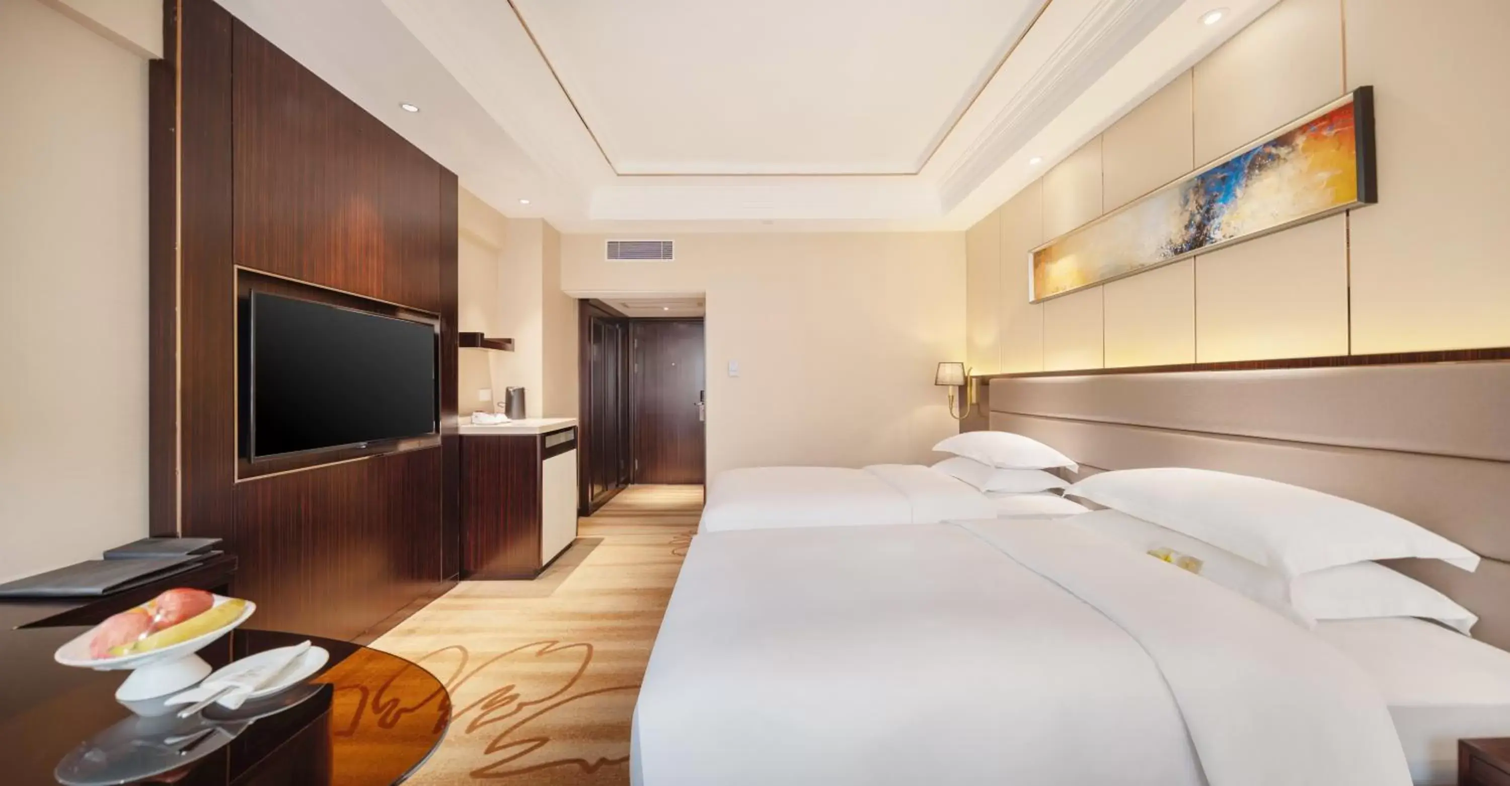Bed in Shenzhen Sunshine Hotel, Luohu