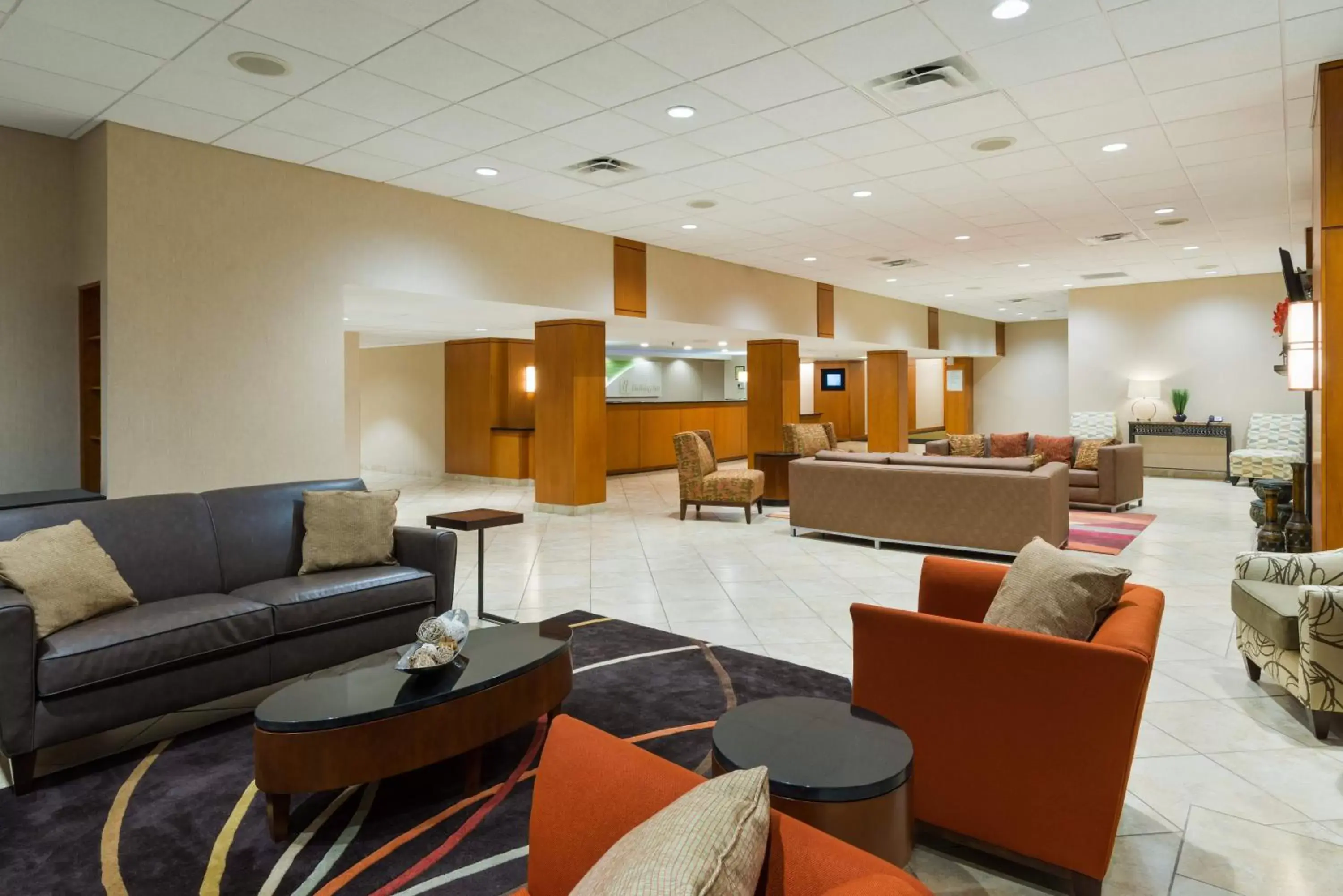 Lobby or reception in Holiday Inn Knoxville West - Cedar Bluff, an IHG Hotel