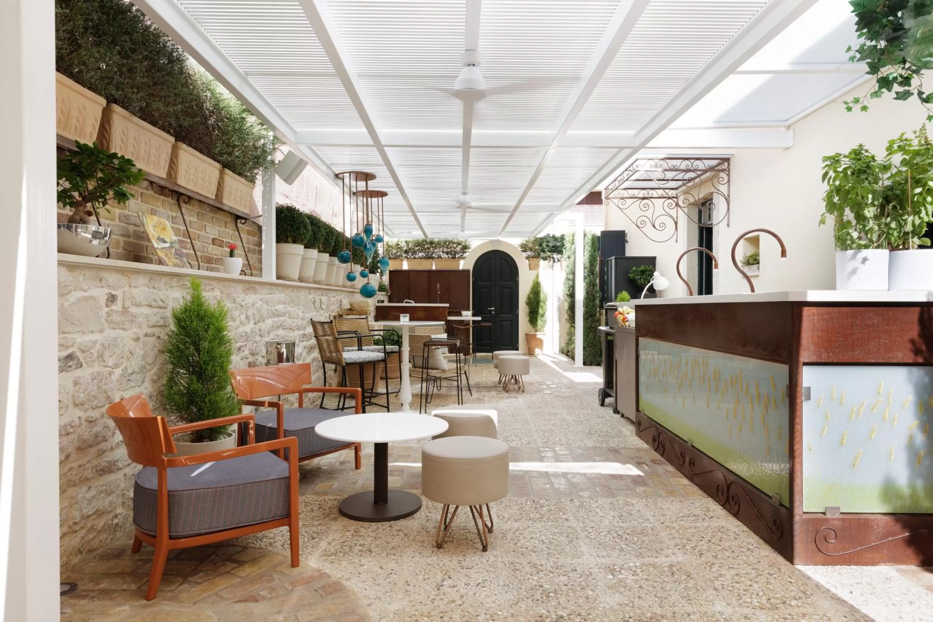 Lounge or bar in Acanthus blue