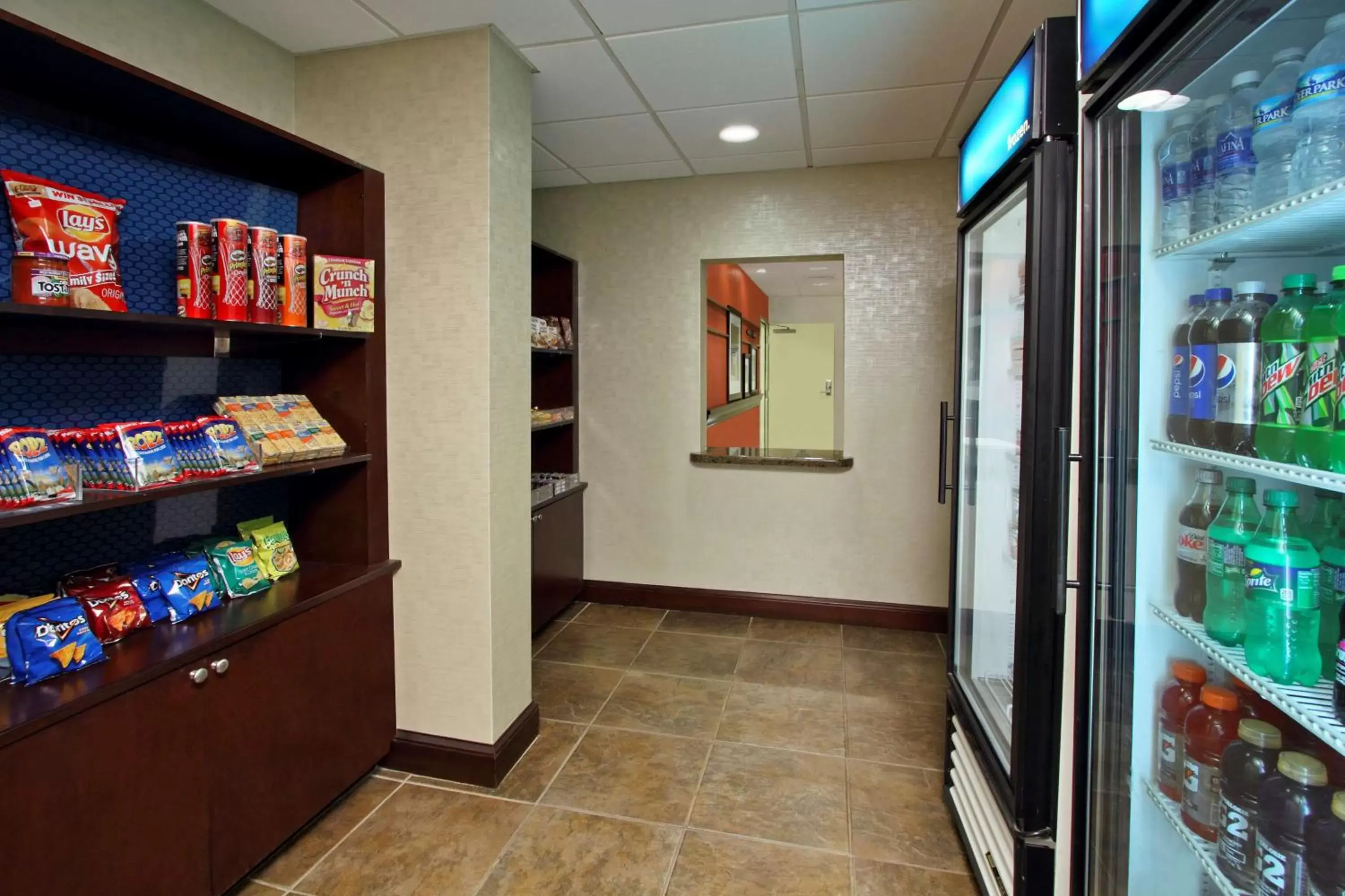 Restaurant/places to eat, Supermarket/Shops in Hampton Inn Jasper