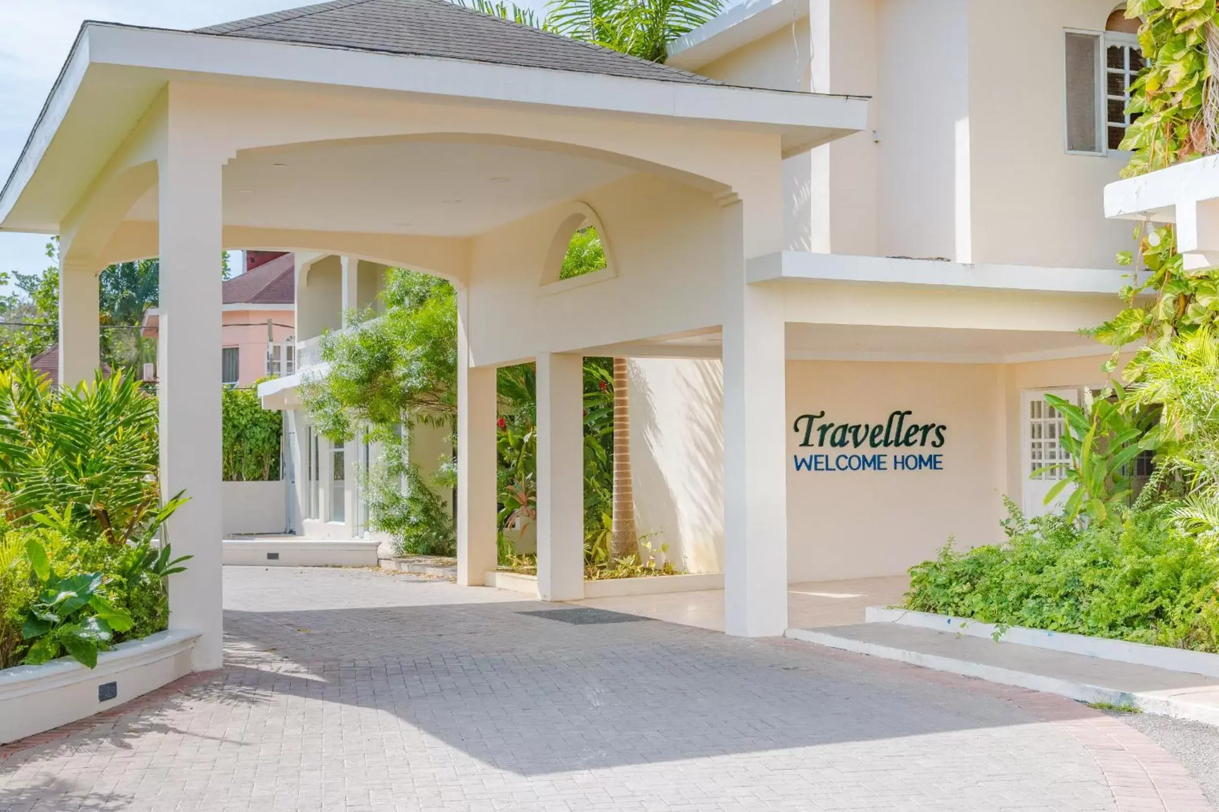 Facade/entrance, Property Building in Travellers Beach Resort