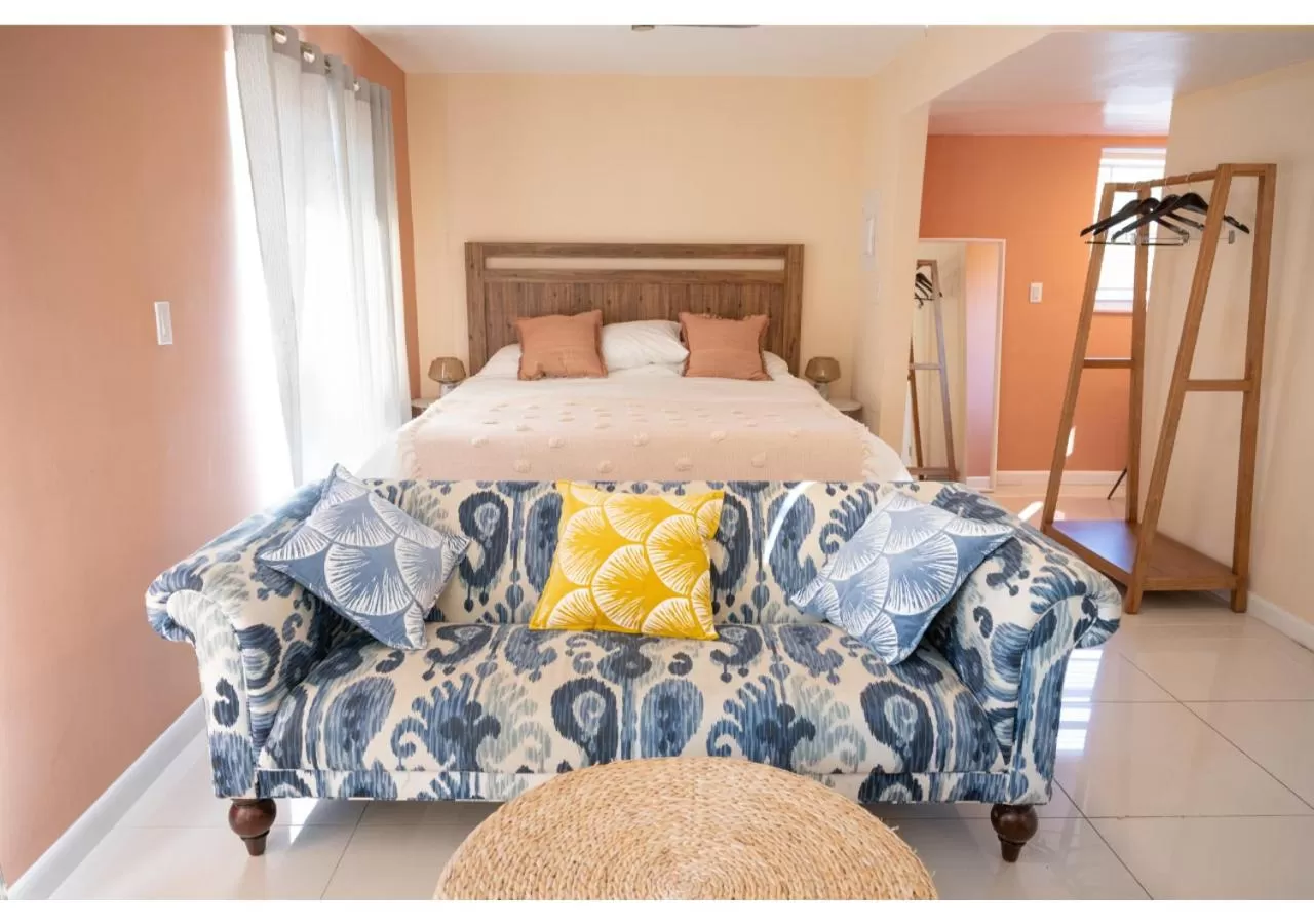 Bed in Miami River Inn by Renzzi