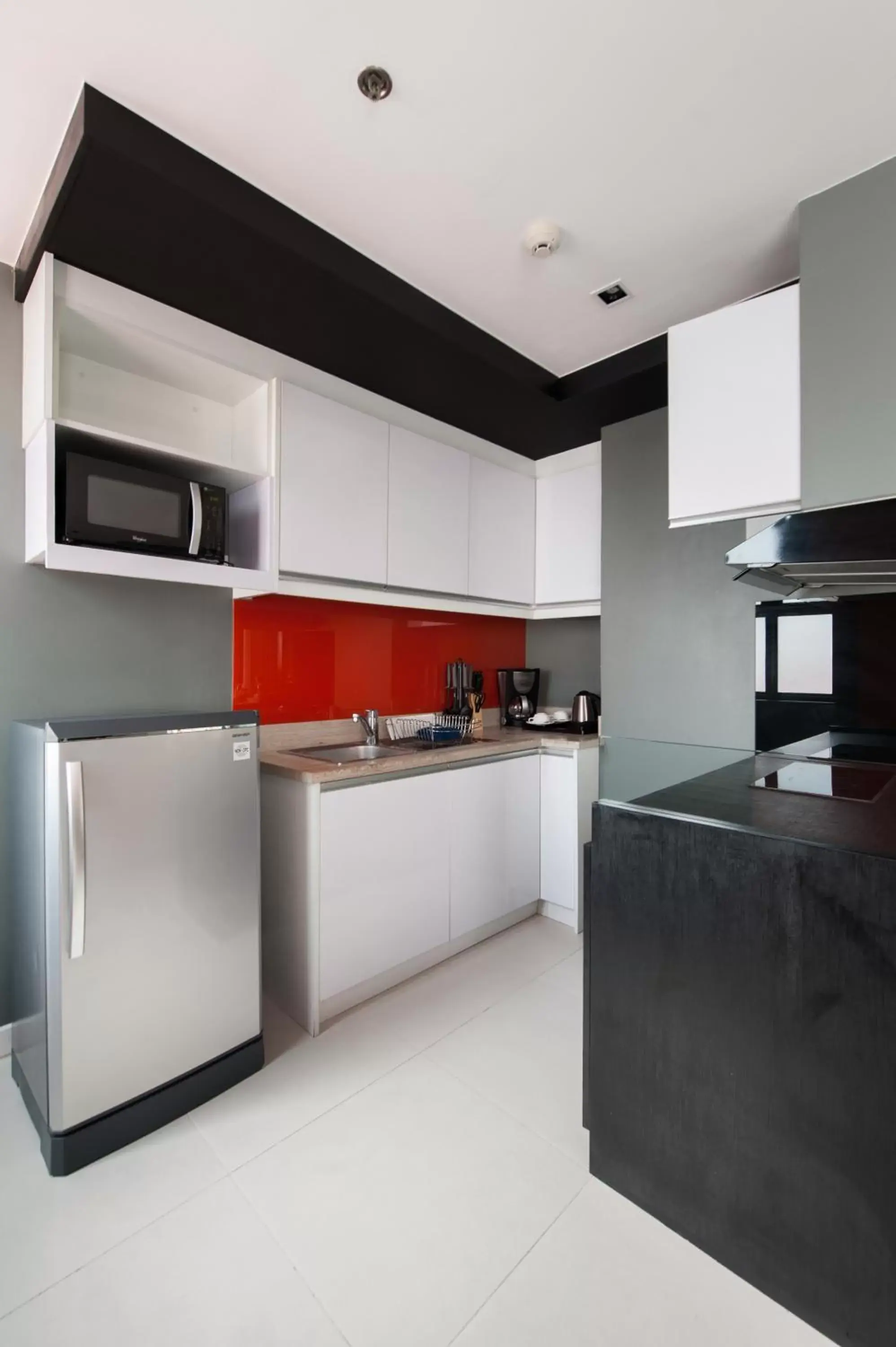 Kitchen or kitchenette, Kitchen/Kitchenette in KL Serviced Residences Managed by HII