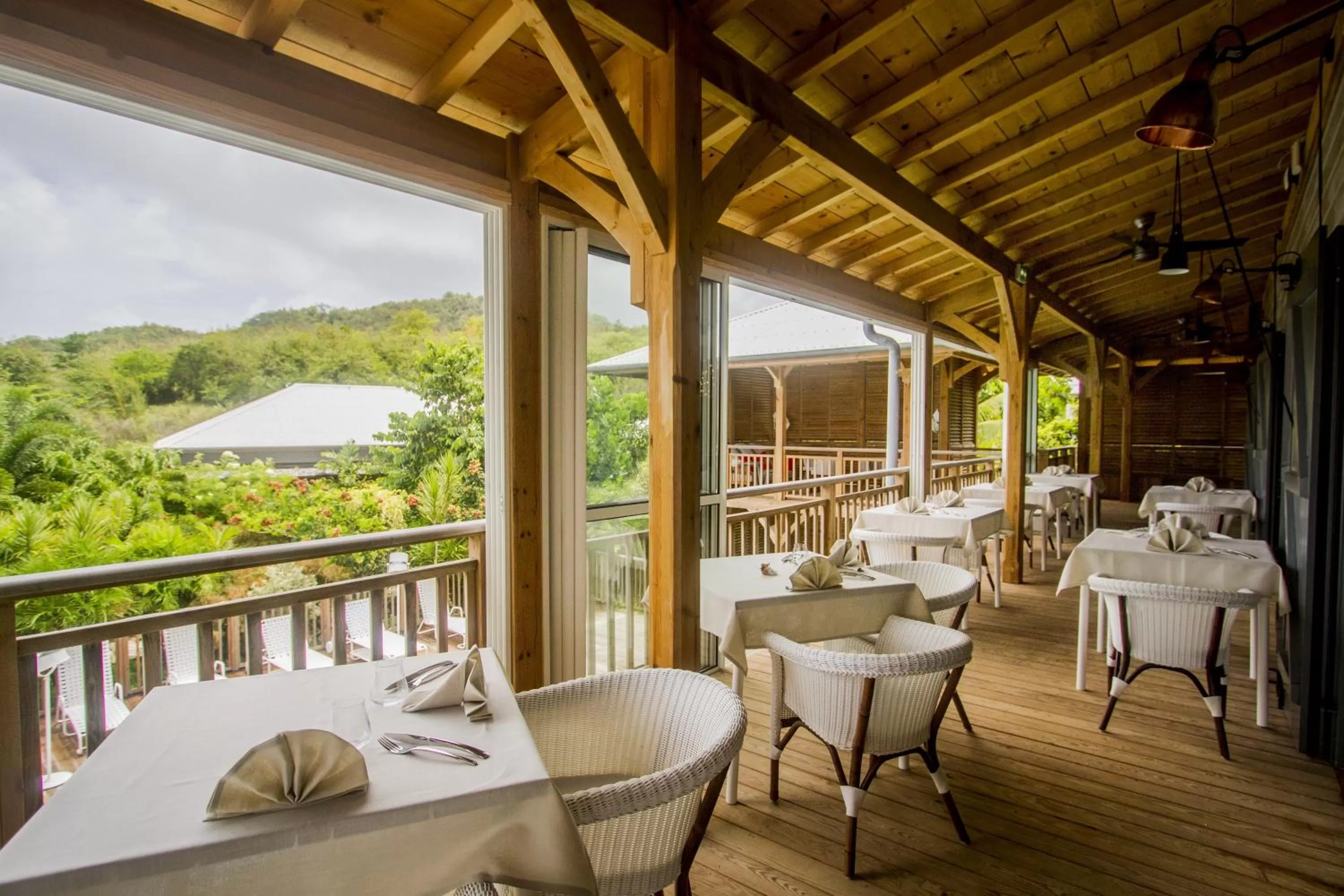 Restaurant/places to eat in French Coco