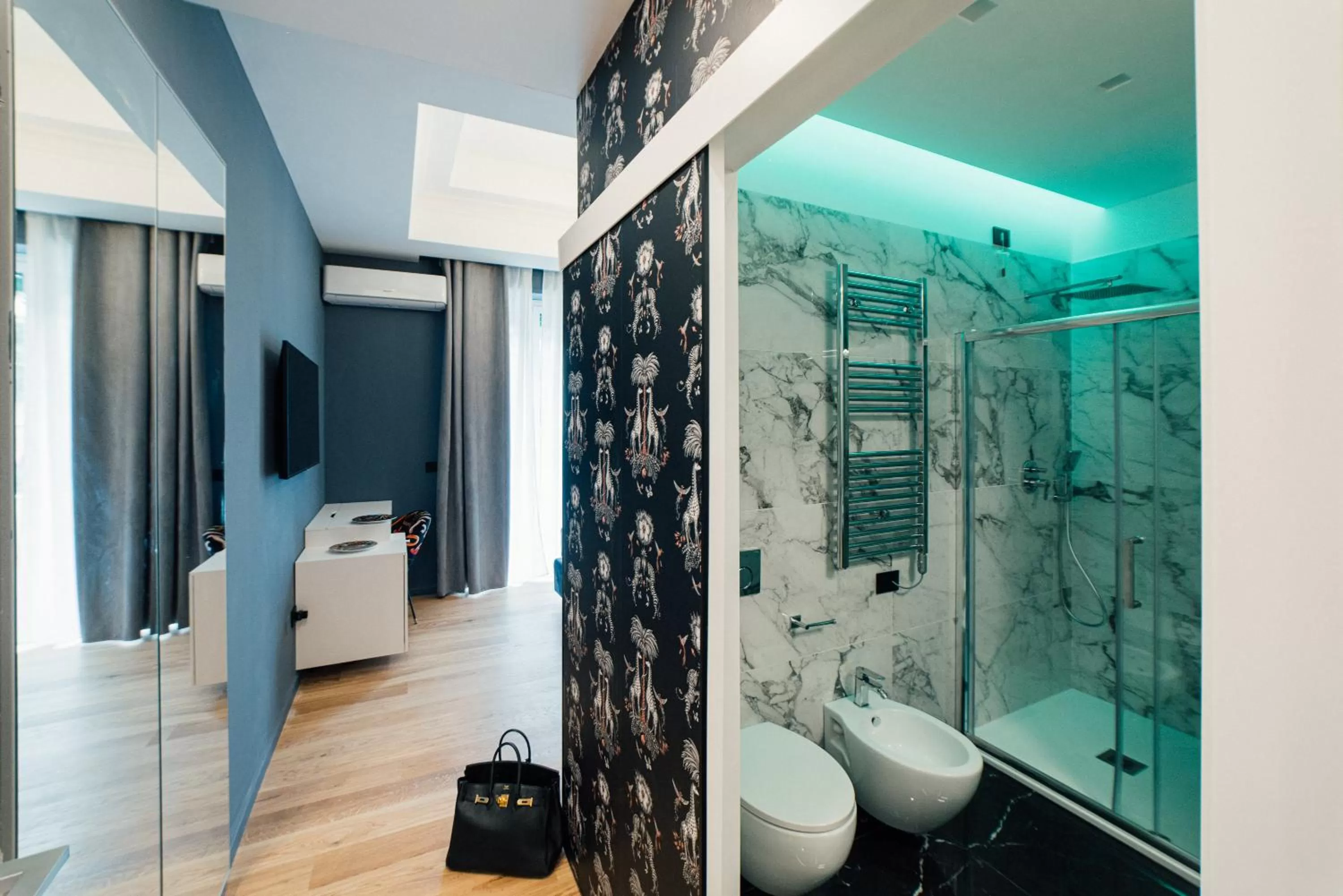 Bathroom in Aron Only Suites Bed and Breakfast