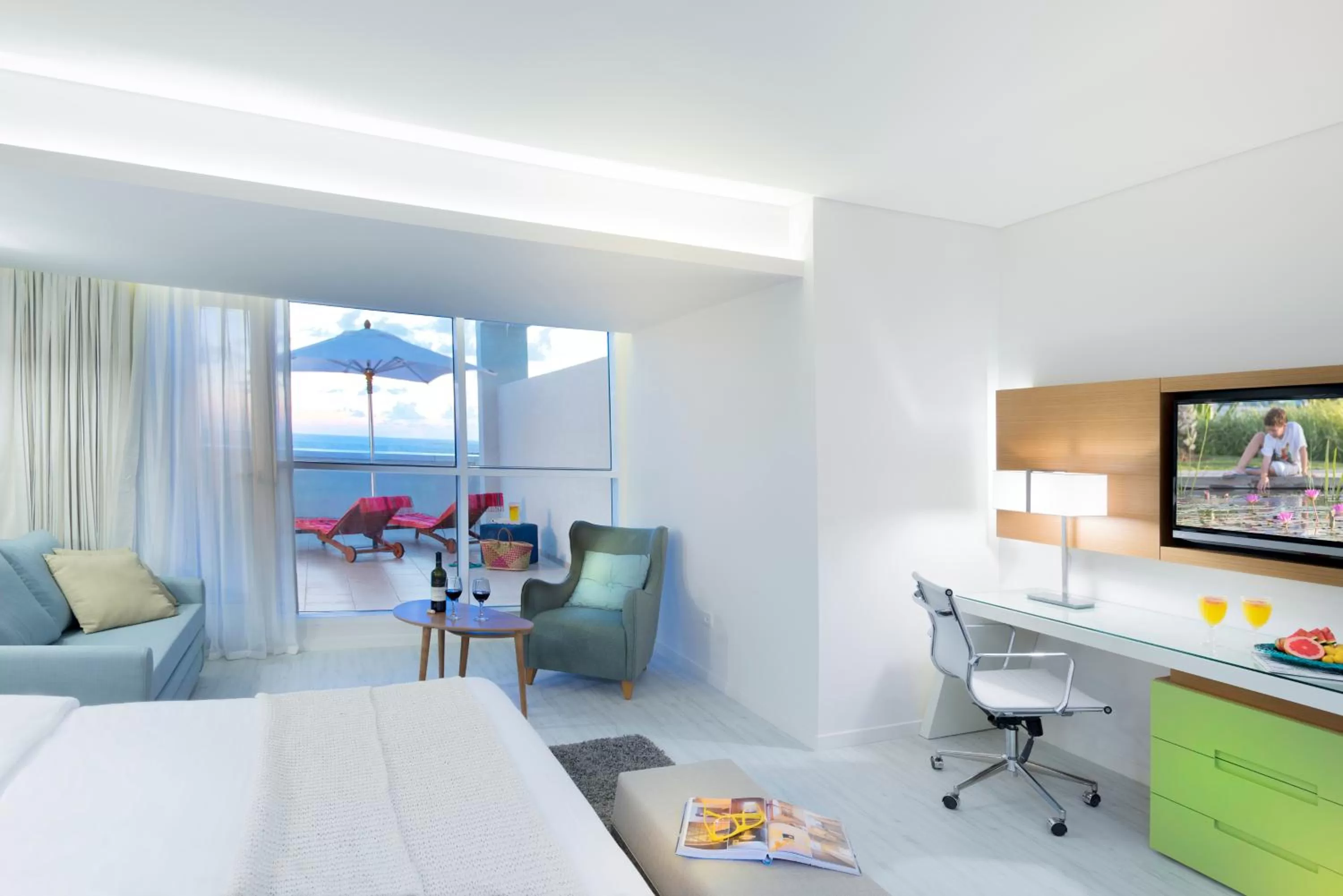 Photo of the whole room, Bed in Leonardo Plaza Netanya Hotel