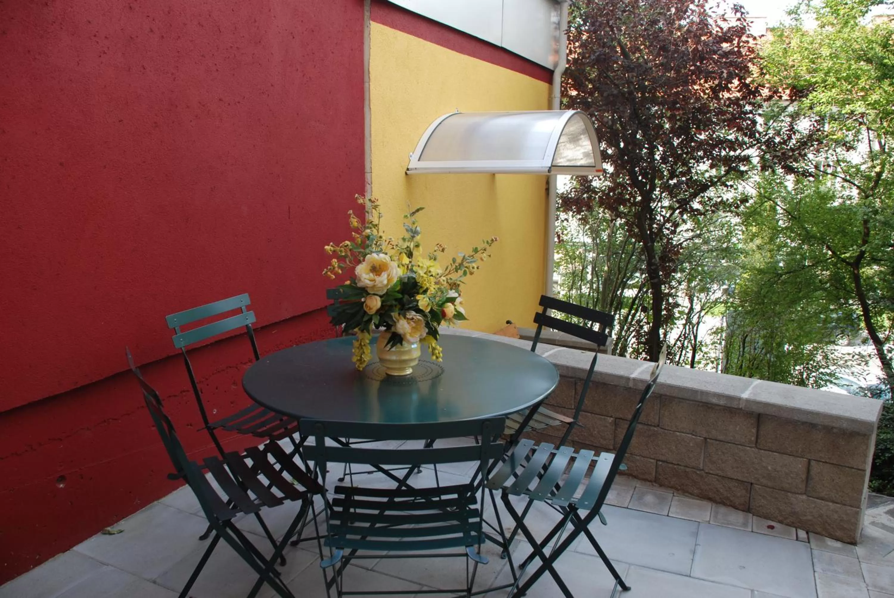 Patio in Moving Rooms