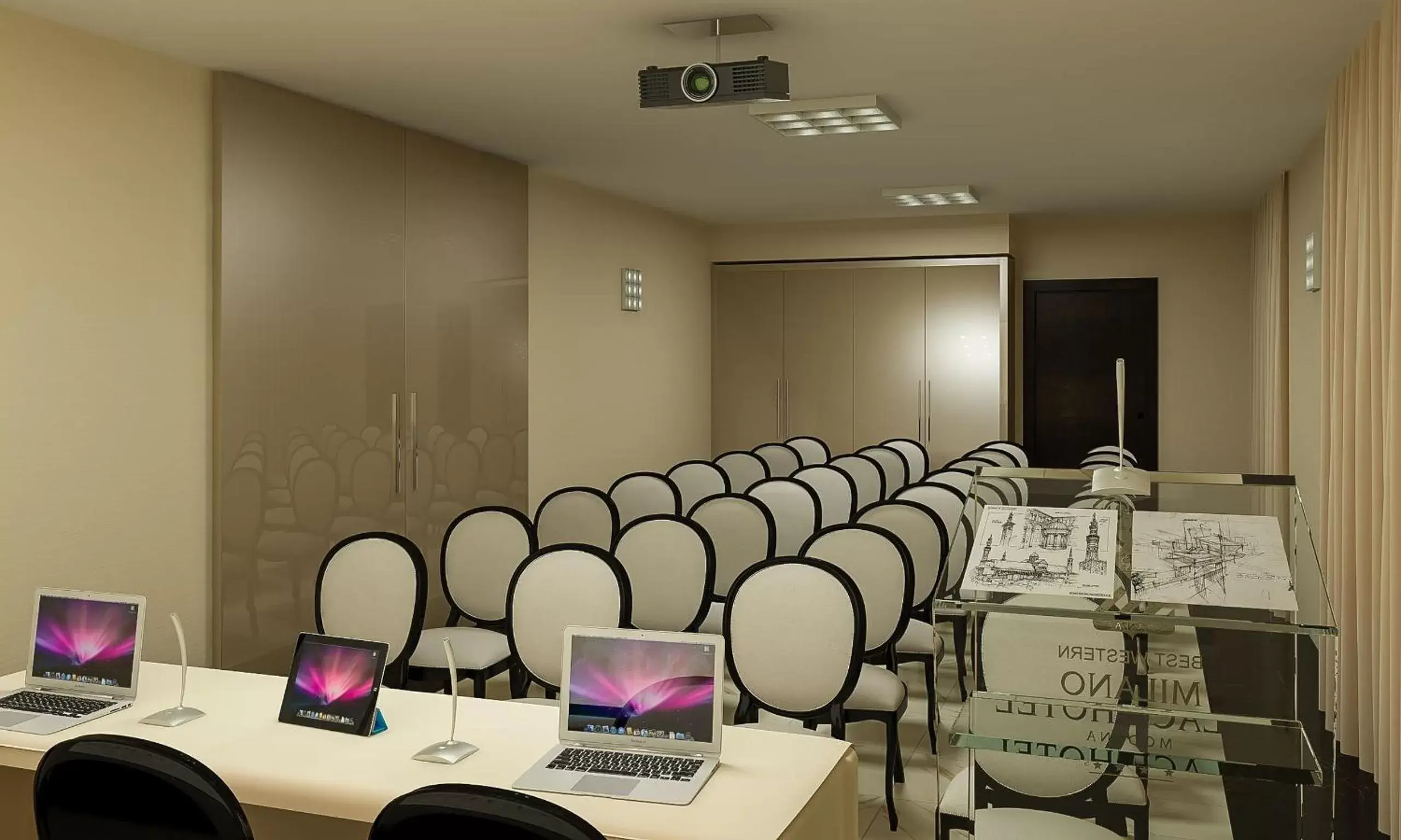 Business facilities in Best Western Premier Milano Palace Hotel