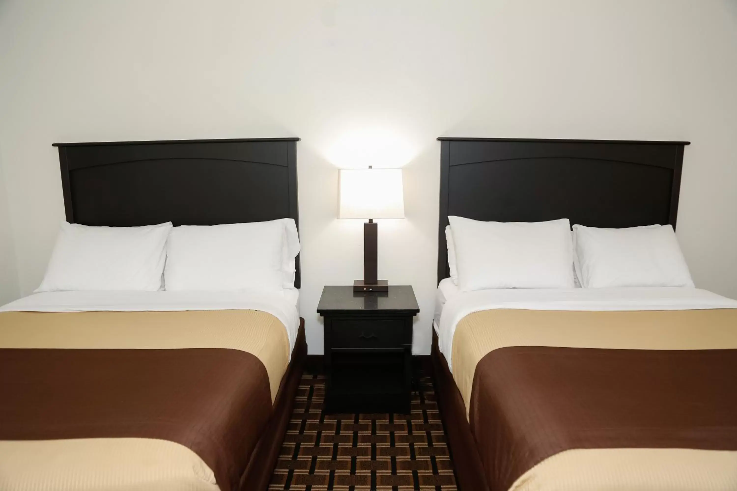 Bed in Billings Hotel & Convention Center