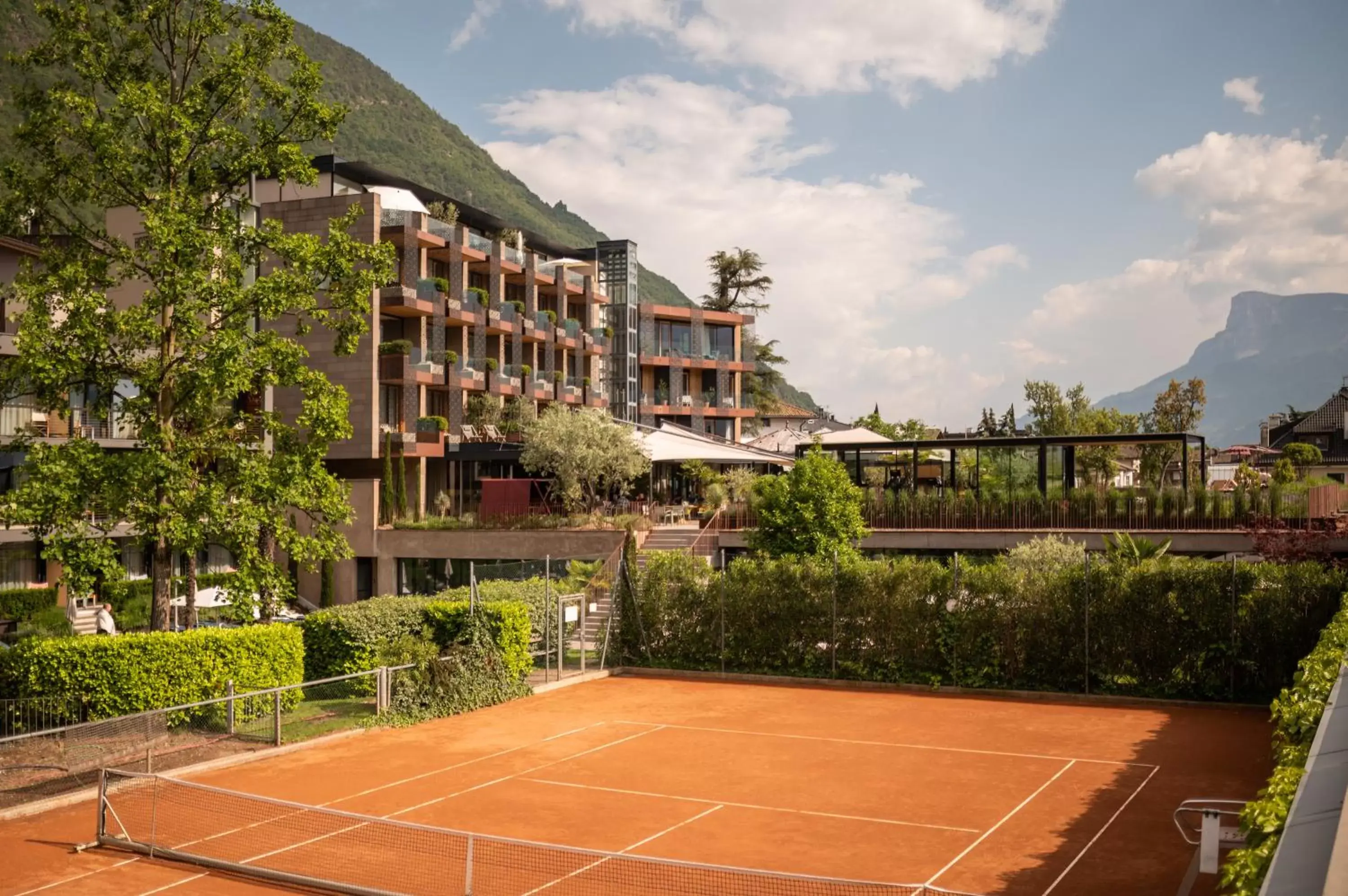 Tennis court, Property Building in Hotel Muchele