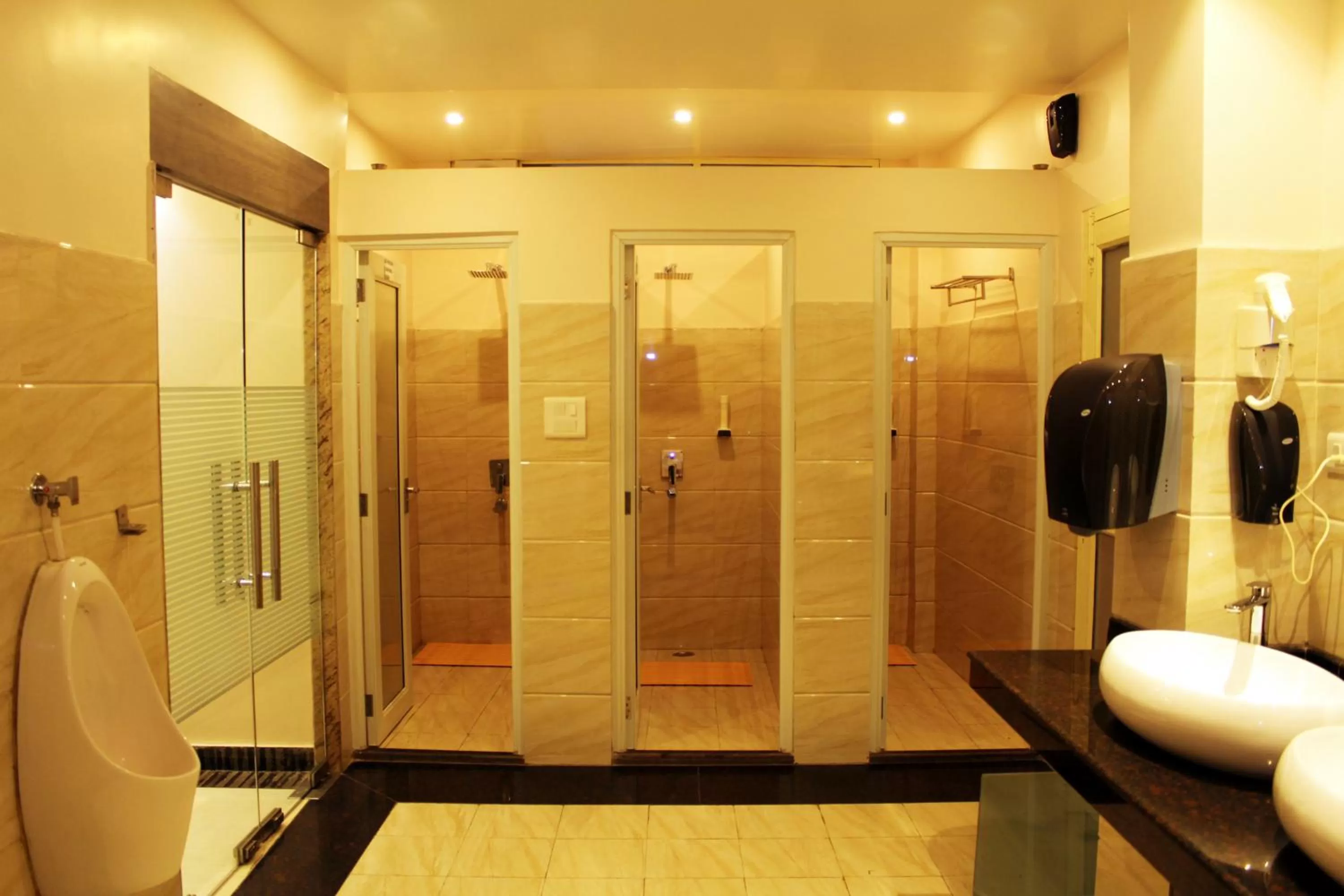 Bathroom in Hotel Kama International