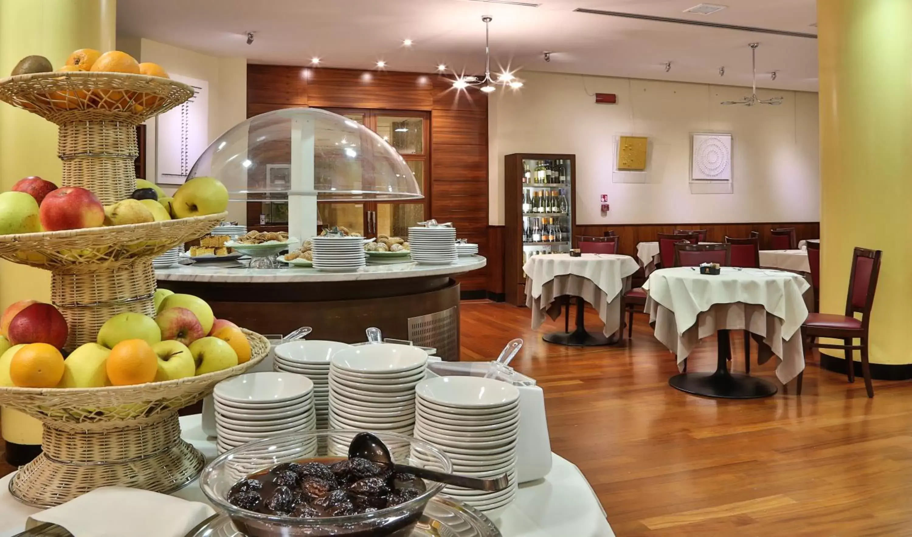 Continental breakfast in Crowne Plaza Venice East, an IHG Hotel