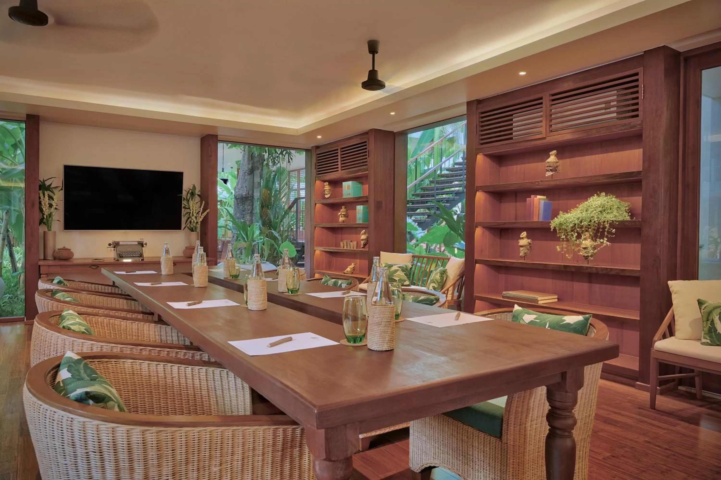 Business facilities in FCC Angkor by Avani