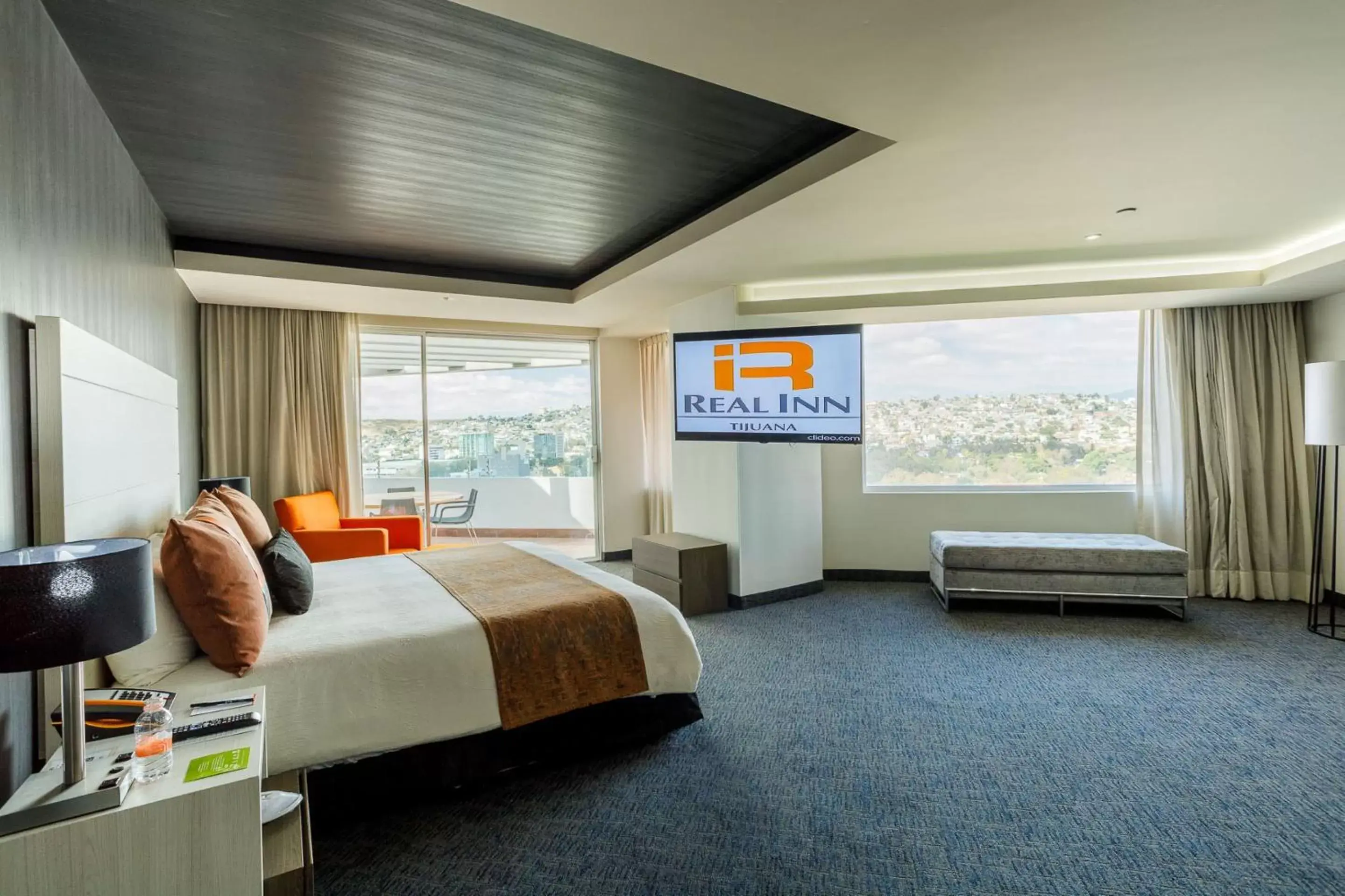 Photo of the whole room in Real Inn Tijuana by Camino Real Hotels