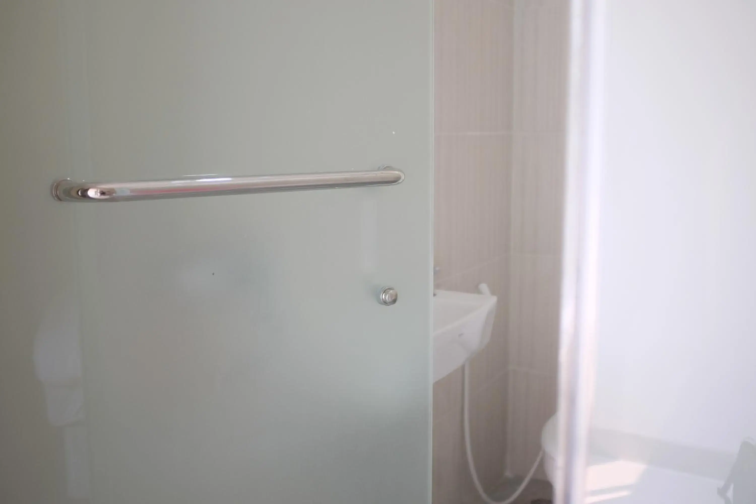 Bathroom in RedDoorz Plus near Mall Ciputra Jakarta