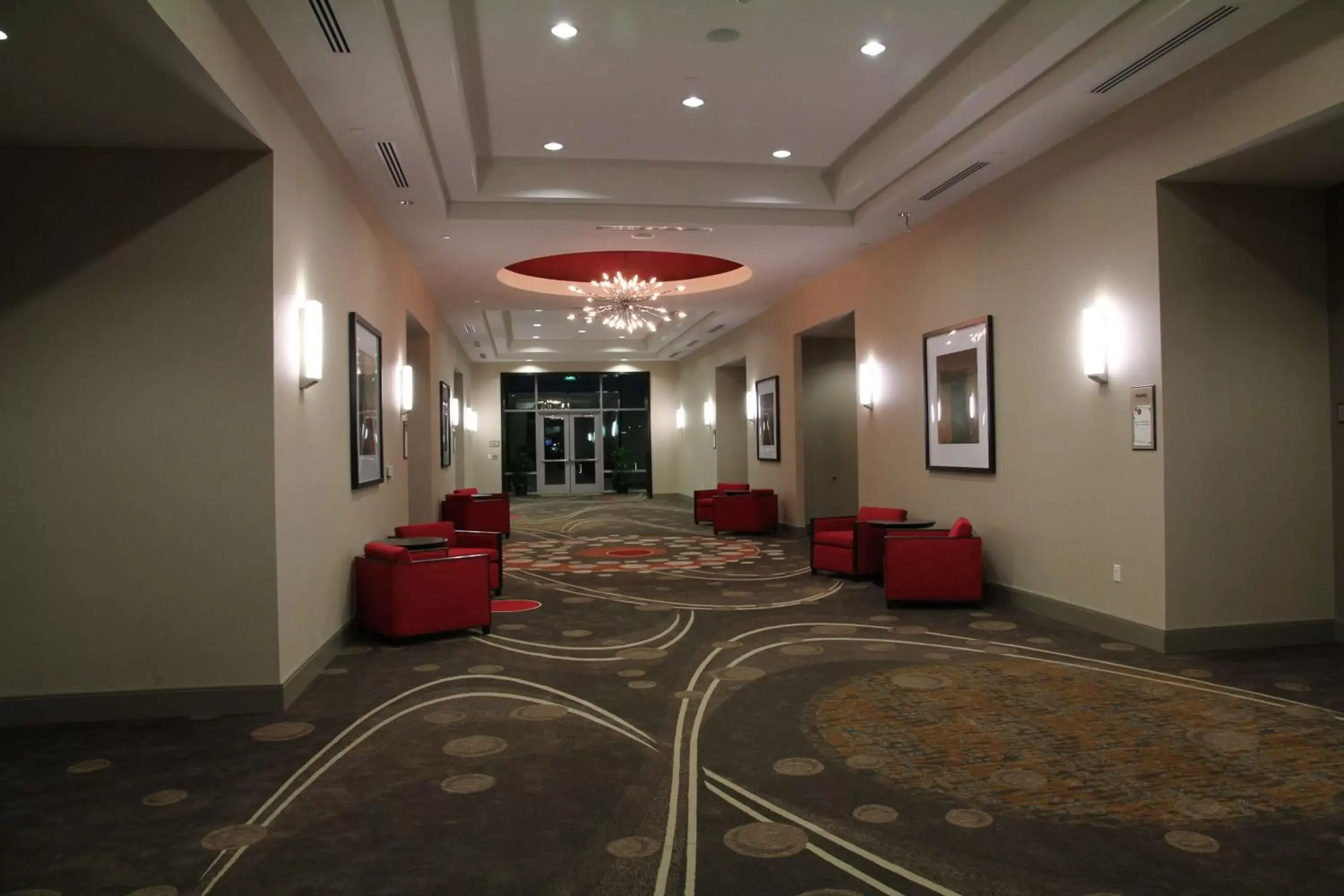 Meeting/conference room, Lobby/Reception in Embassy Suites Ontario - Airport