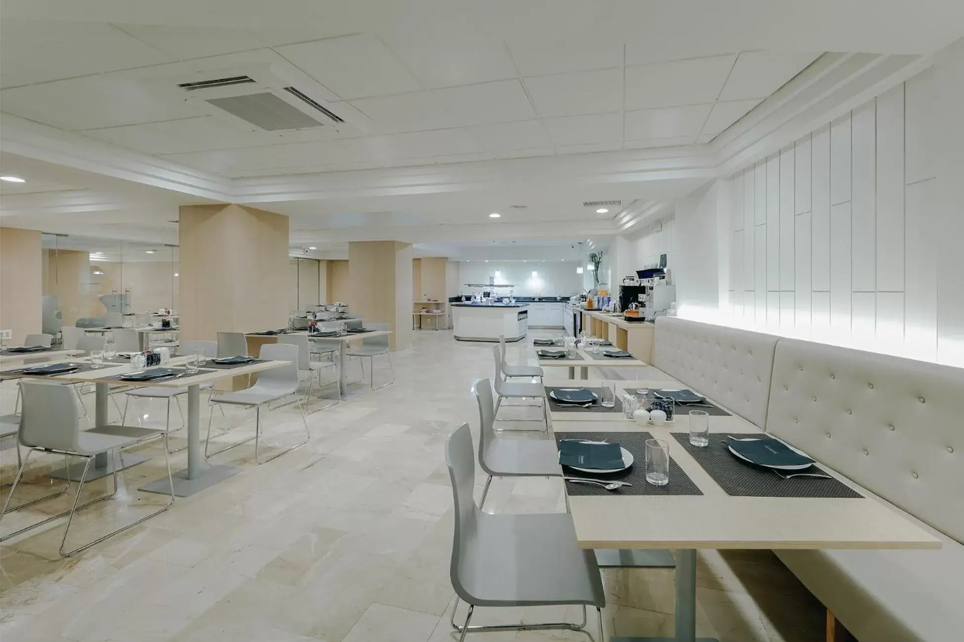 Buffet breakfast in Hesperia Murcia Centro Buffet breakfast in Hesperia Murcia Centro