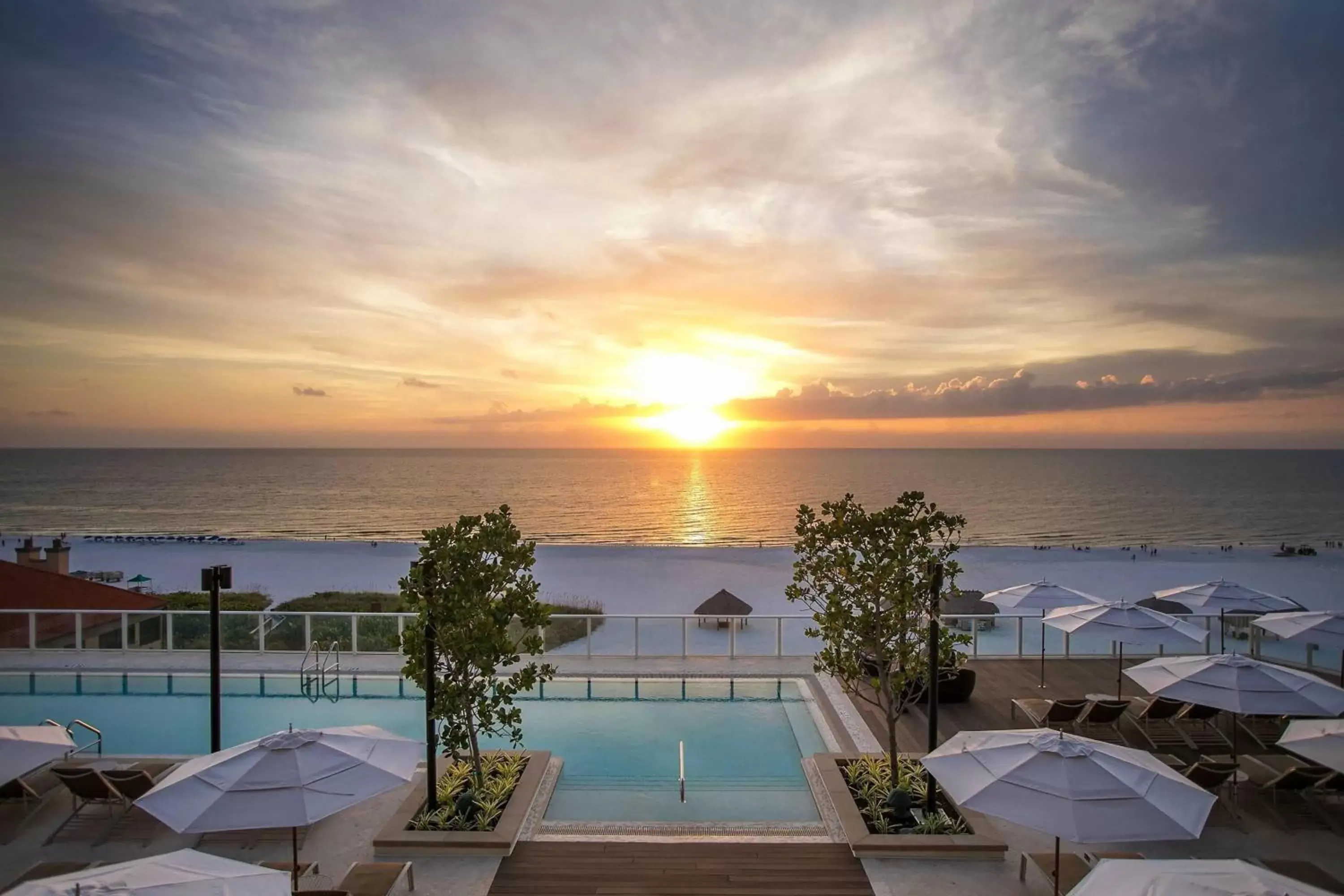 Swimming Pool in JW Marriott Marco Island Beach Resort