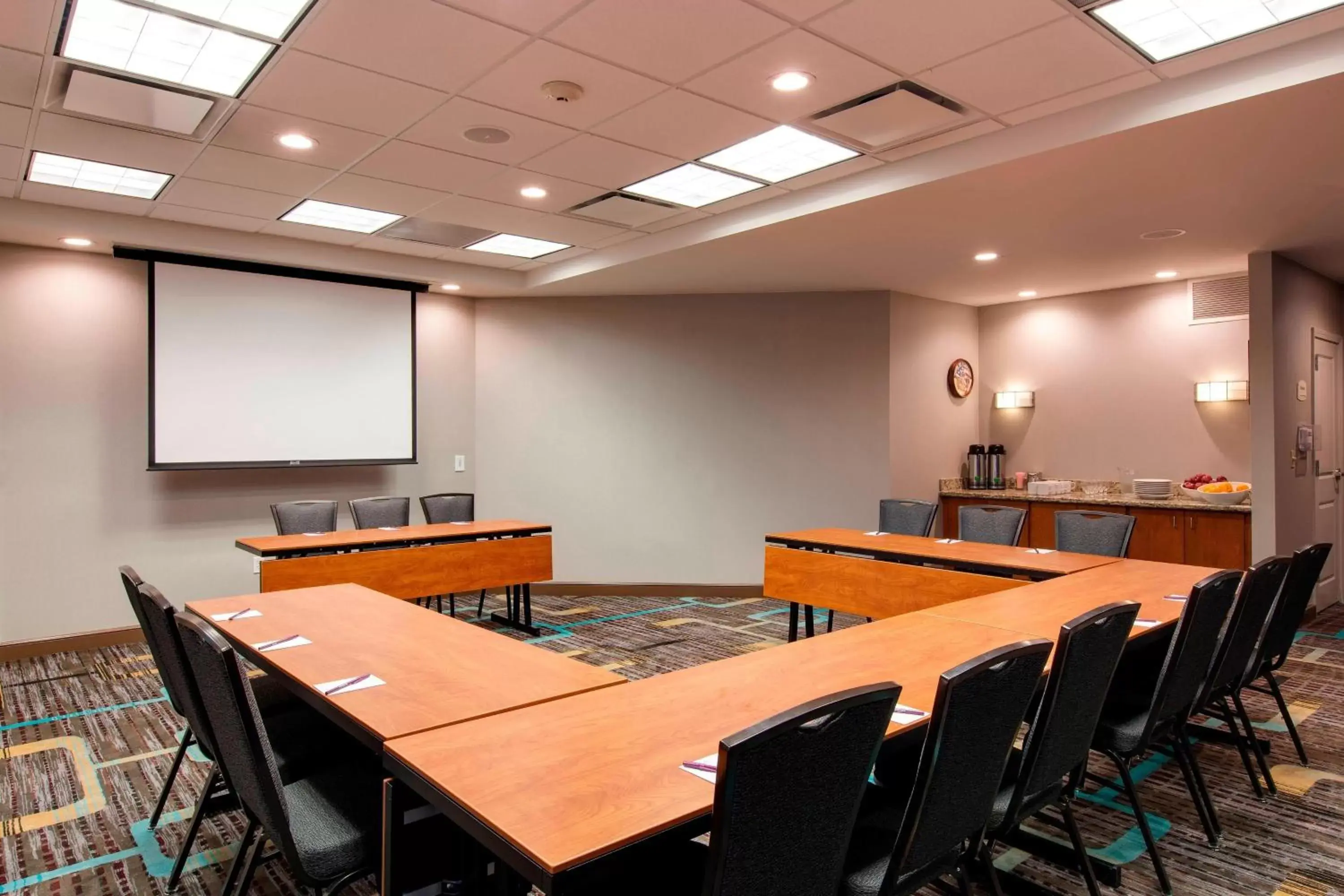 Meeting/conference room in Residence Inn Chicago Midway Airport